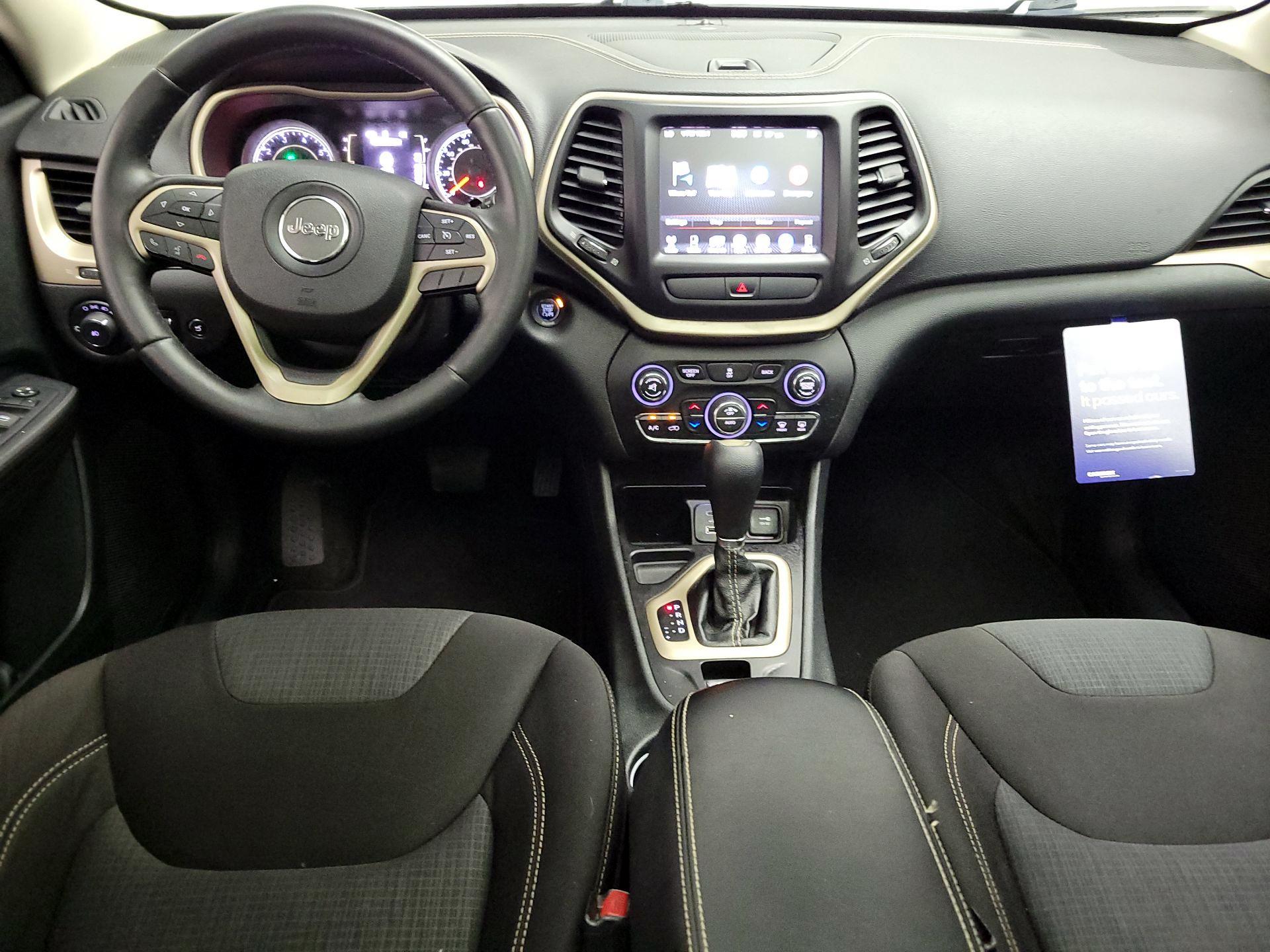 Thumbnail: 2015 Jeep Cherokee - 9