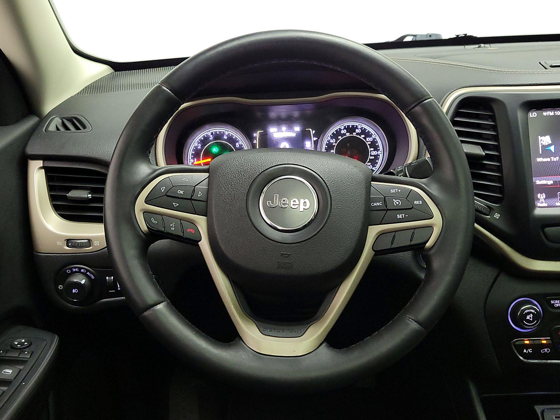 Thumbnail: 2015 Jeep Cherokee - 10