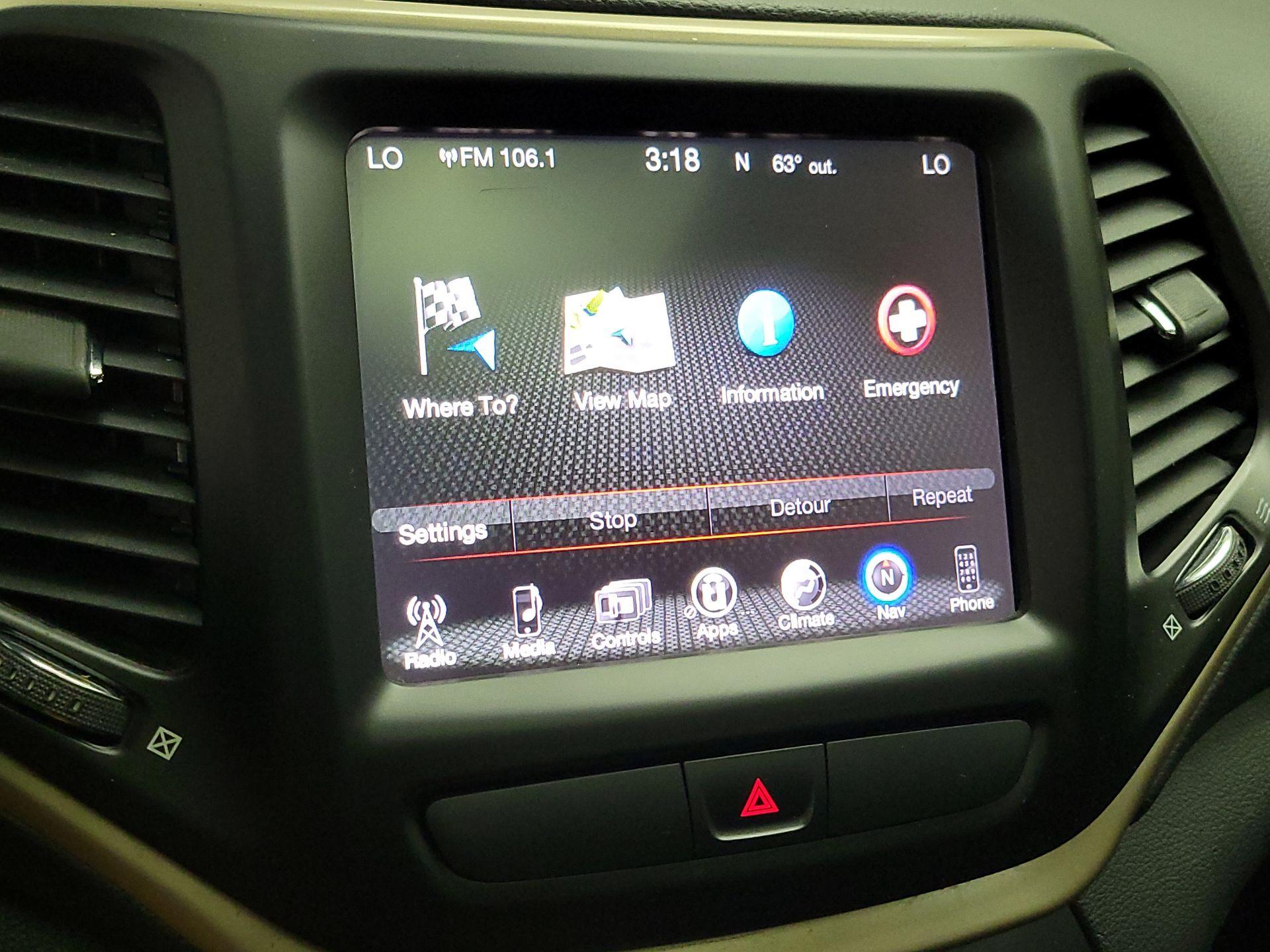 Thumbnail: 2015 Jeep Cherokee - 14