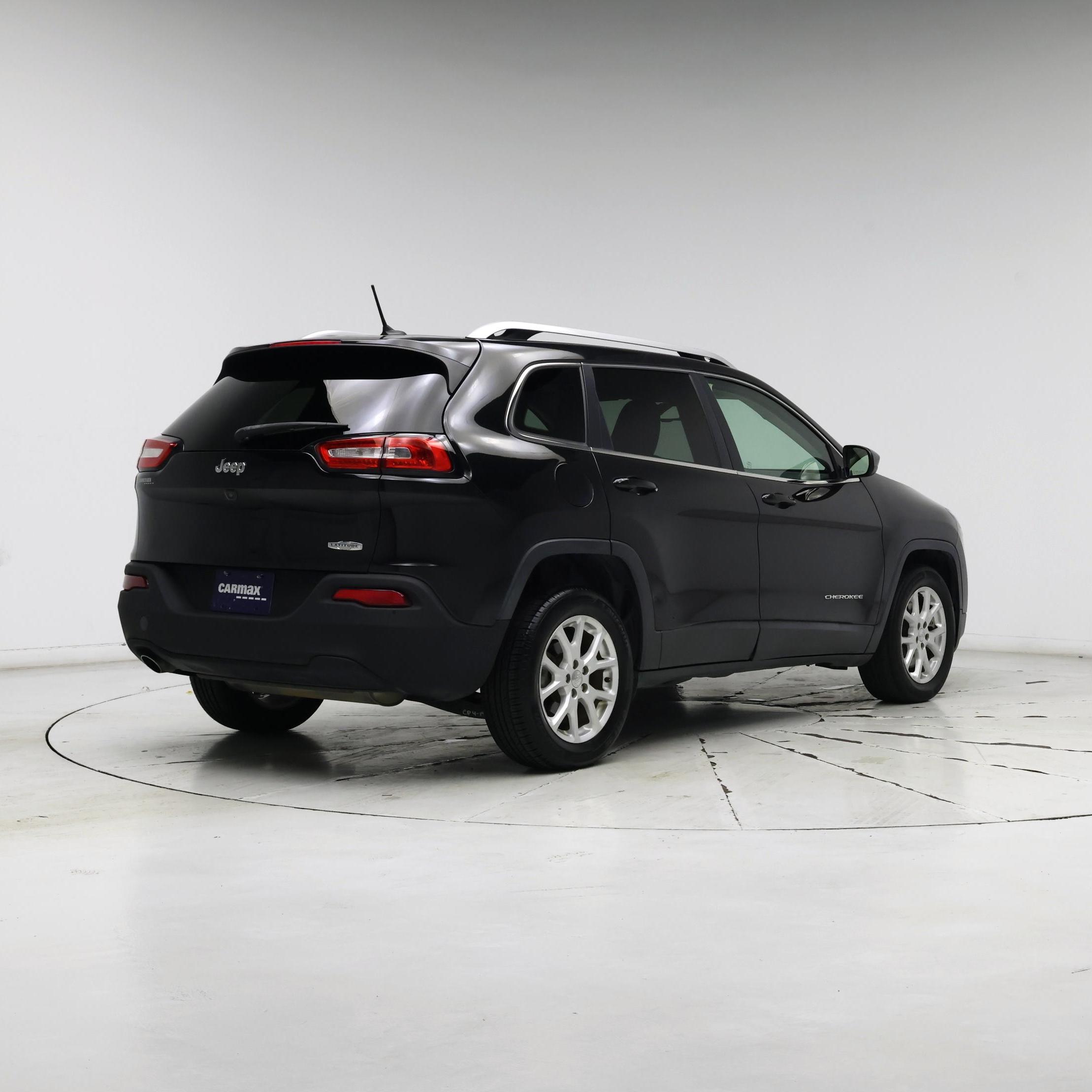 Thumbnail: 2015 Jeep Cherokee - 8