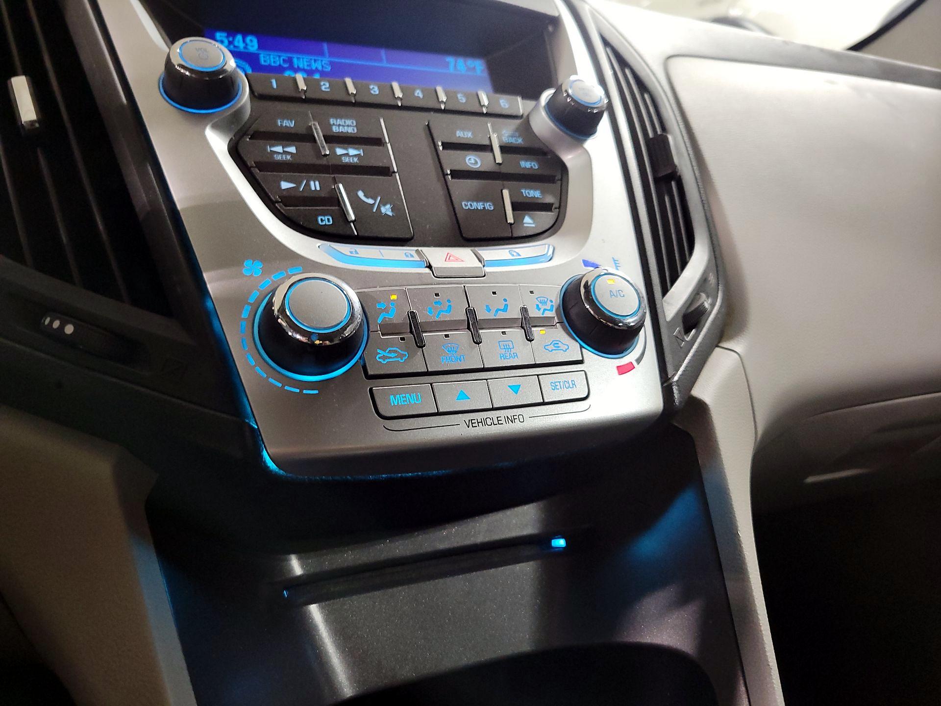 Thumbnail: 2015 Chevrolet Equinox - 14