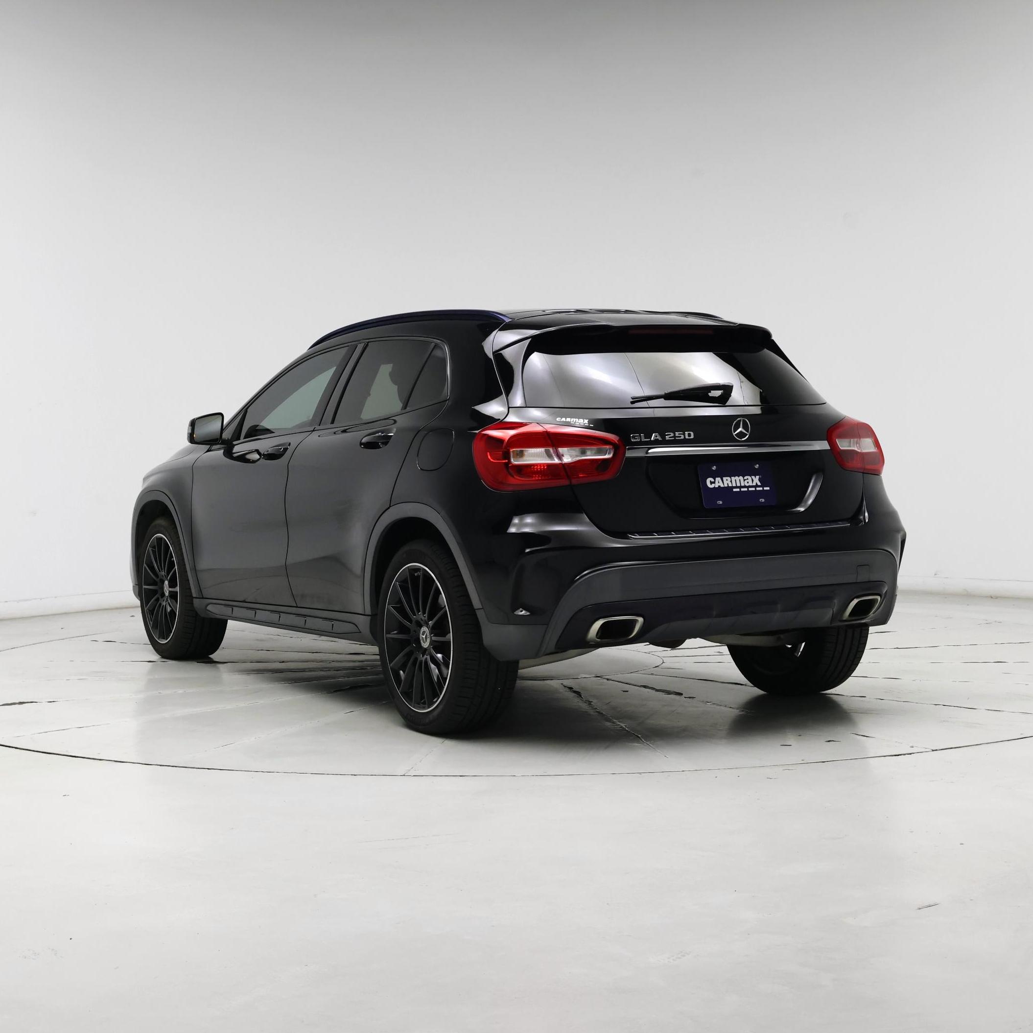 Thumbnail: 2018 Mercedes-Benz GLA - 2