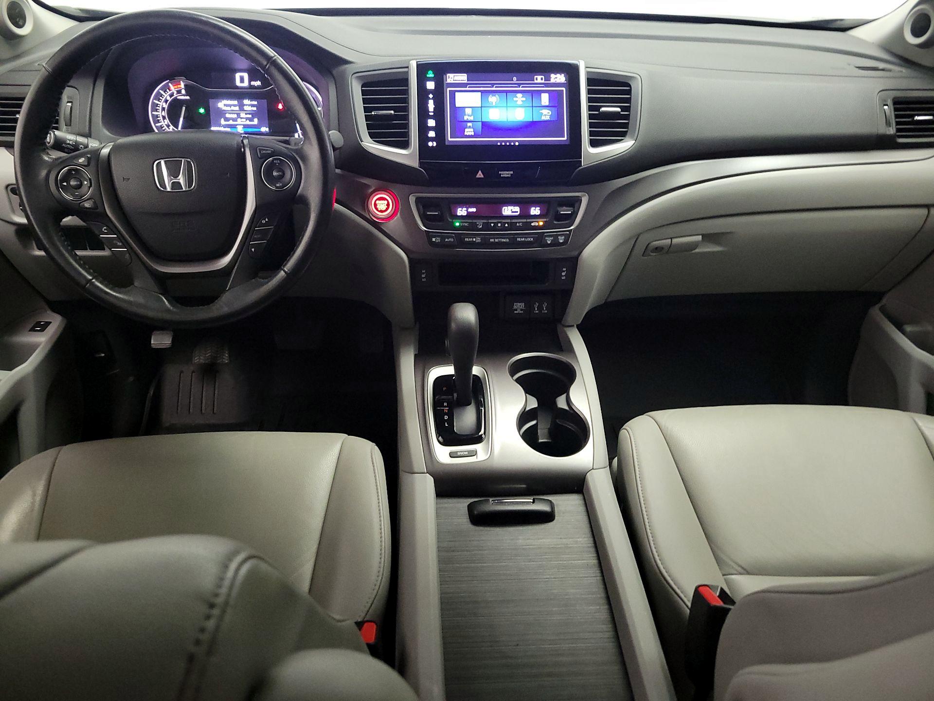 Thumbnail: 2016 Honda Pilot - 9