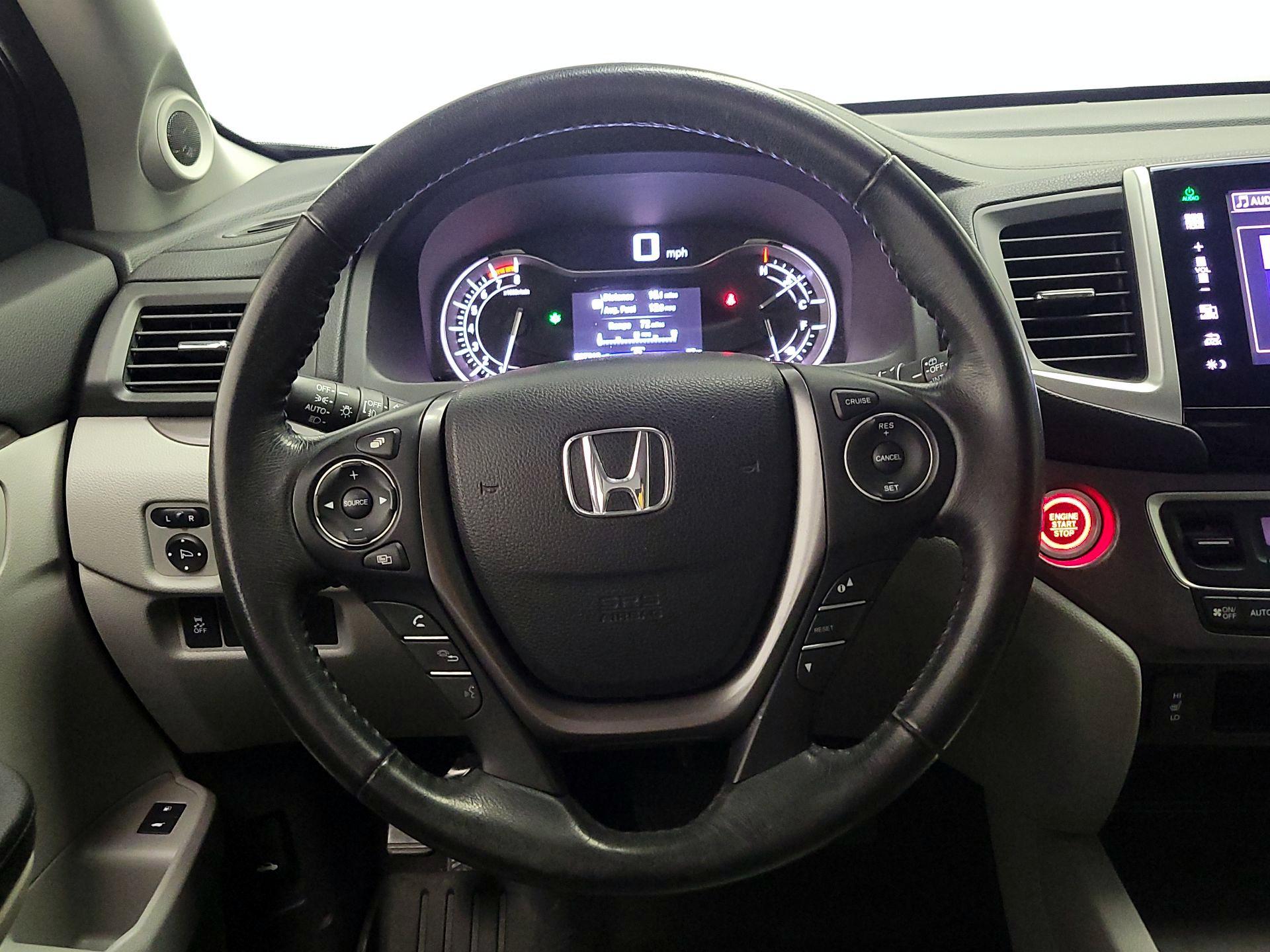 Thumbnail: 2016 Honda Pilot - 10