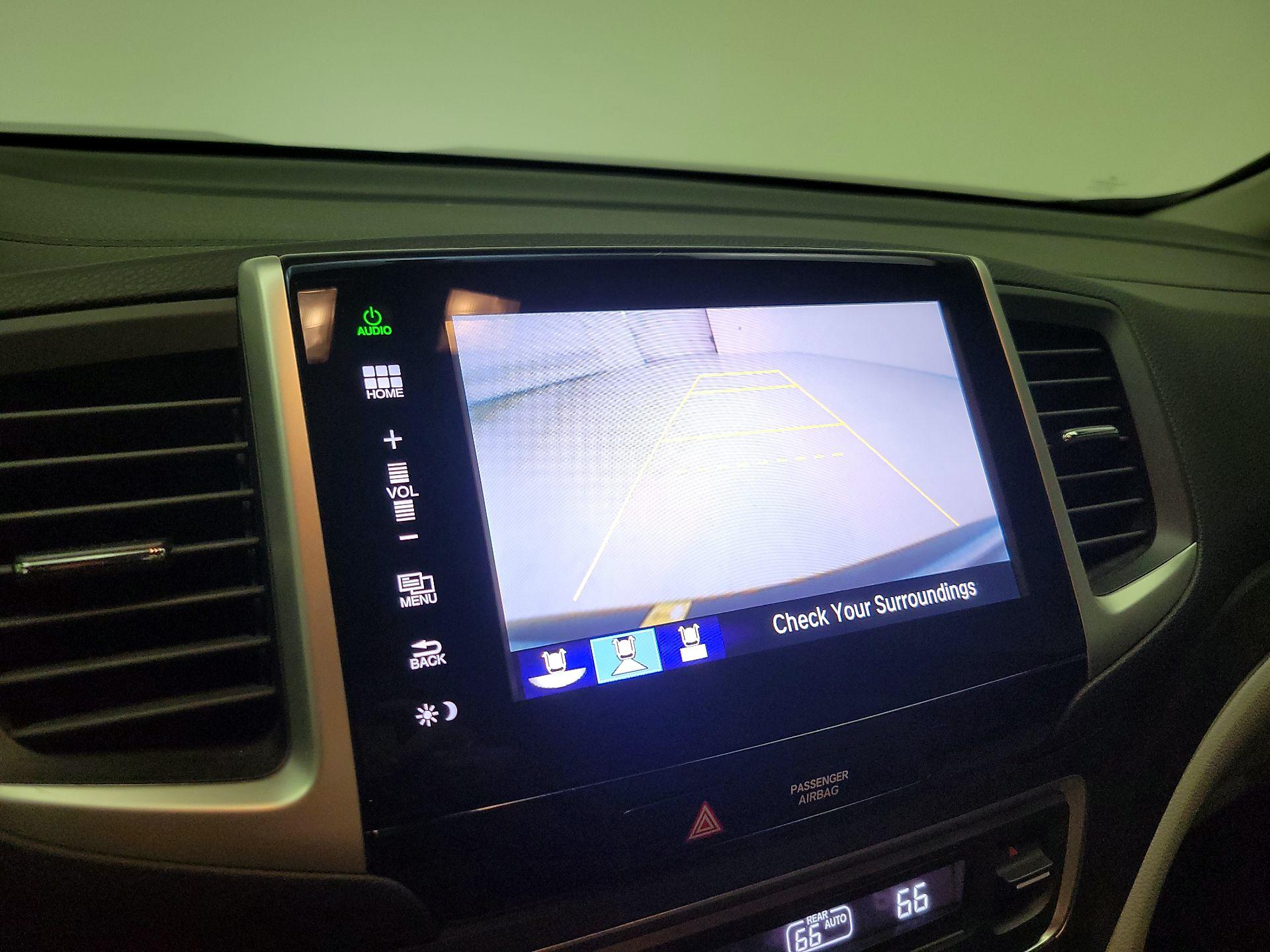 Thumbnail: 2016 Honda Pilot - 14