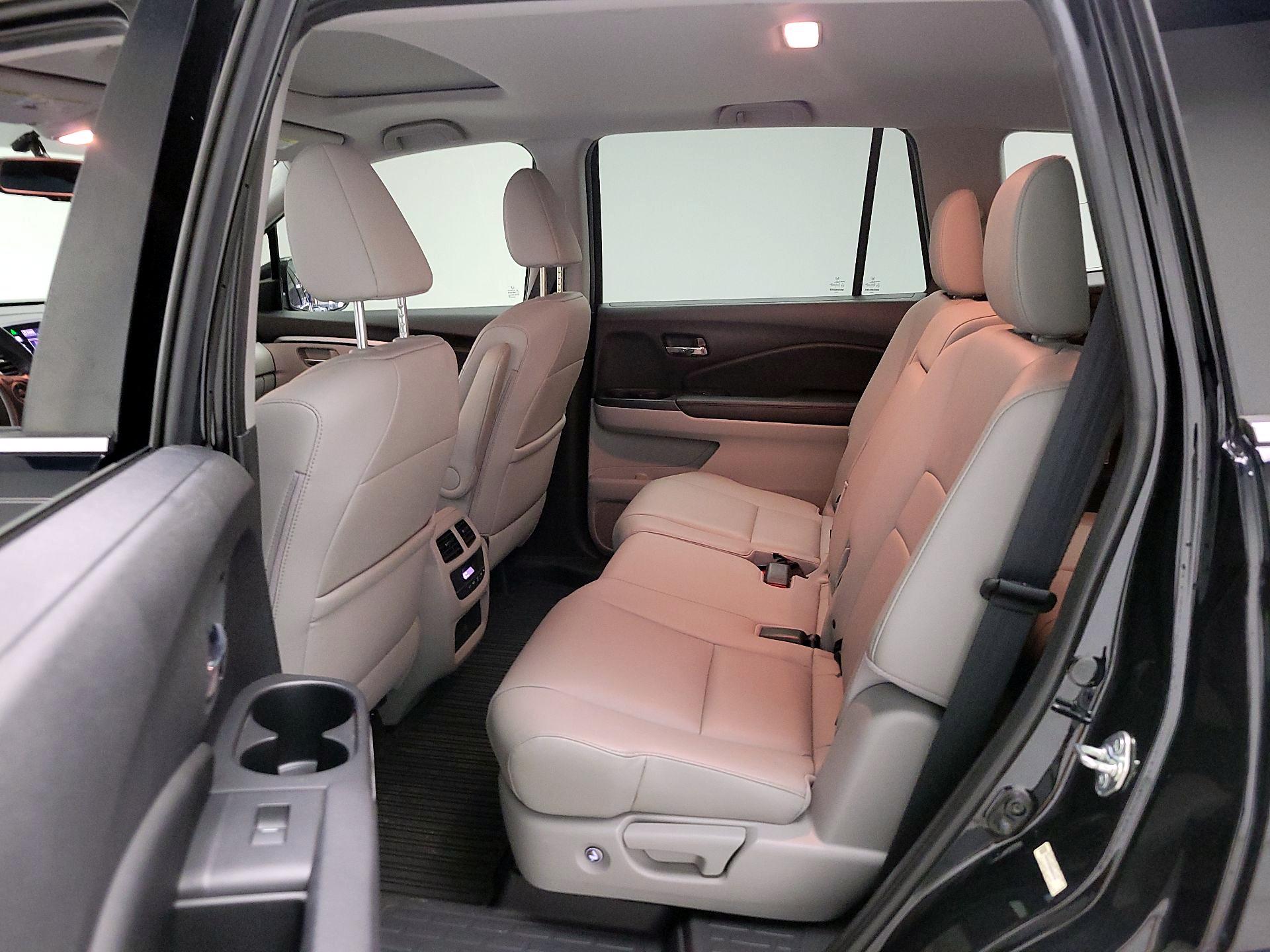 Thumbnail: 2016 Honda Pilot - 20
