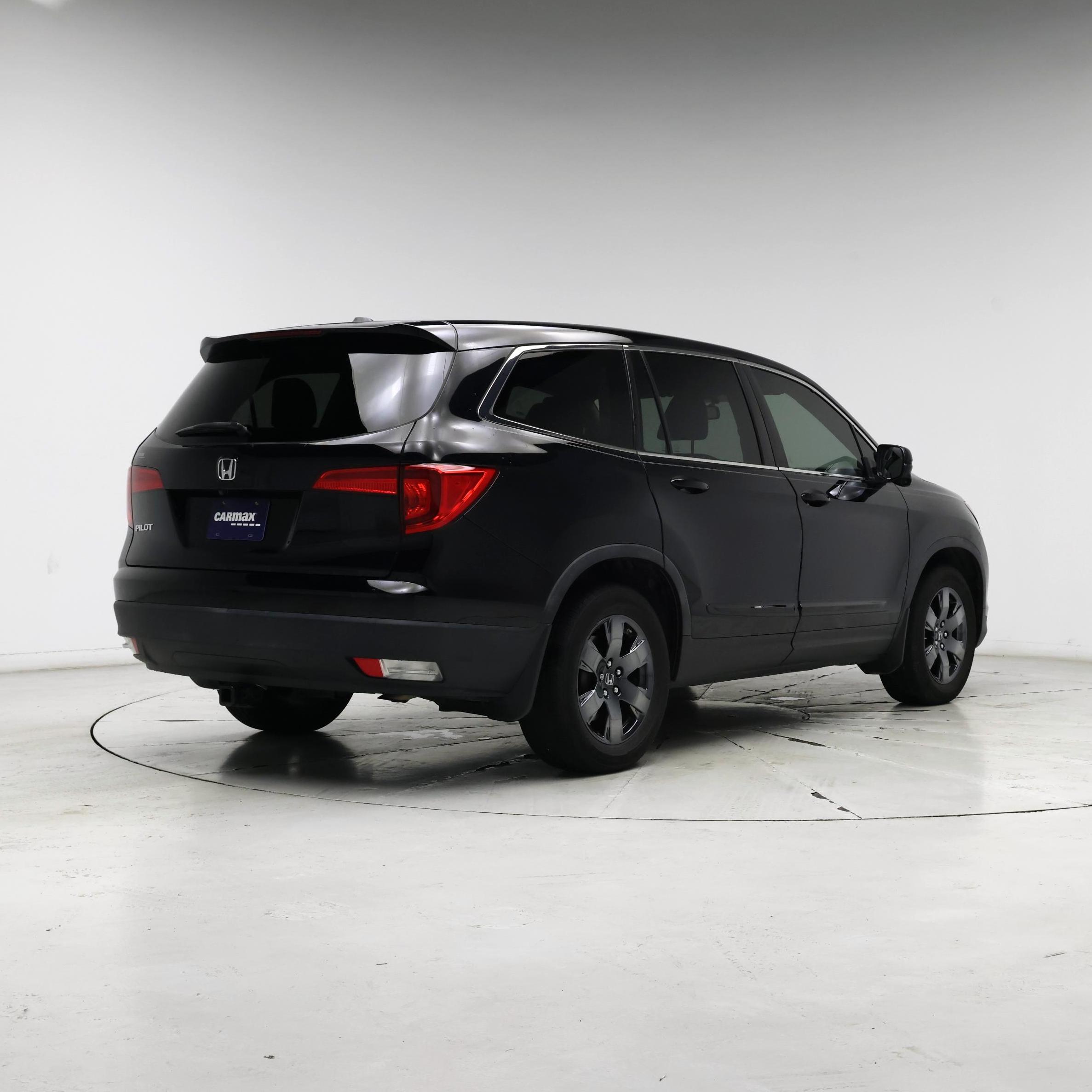 Thumbnail: 2016 Honda Pilot - 8