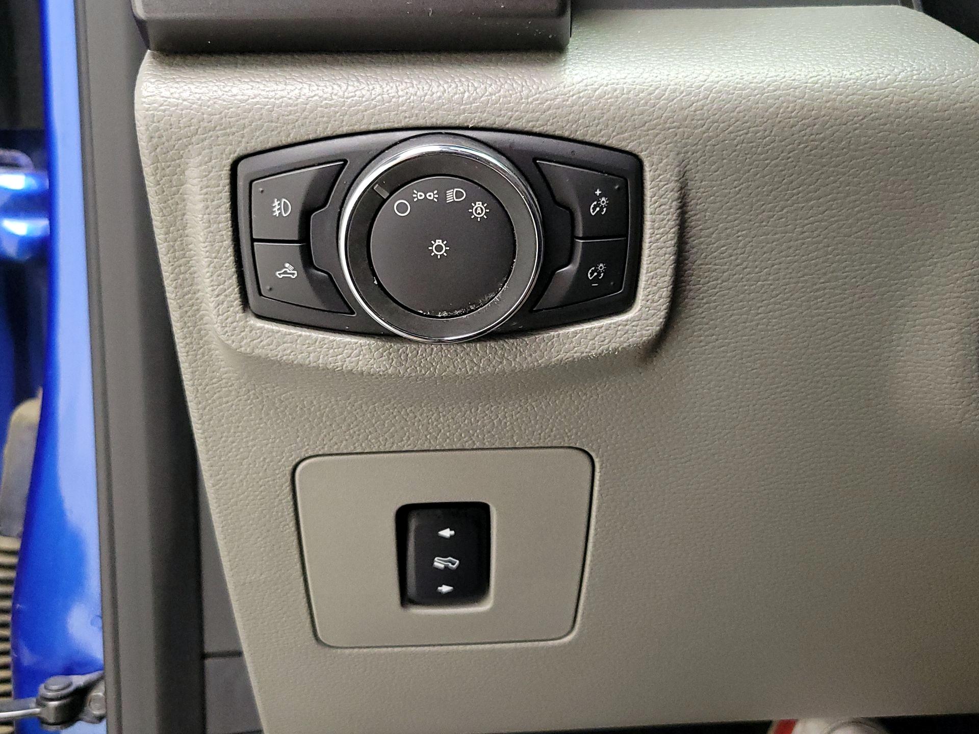 Thumbnail: 2015 Ford F-150 - 13
