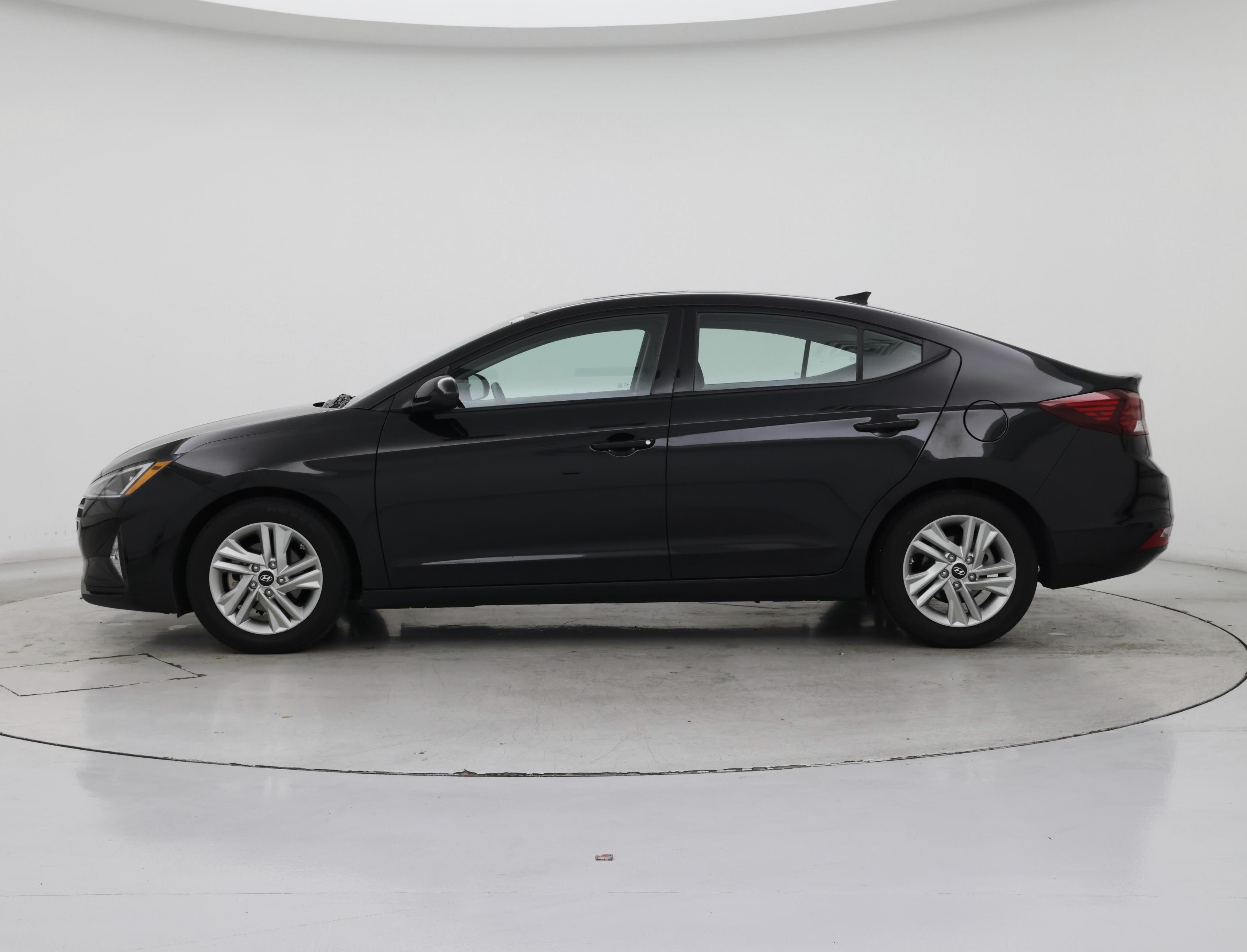 Thumbnail: 2020 Hyundai Elantra - 3