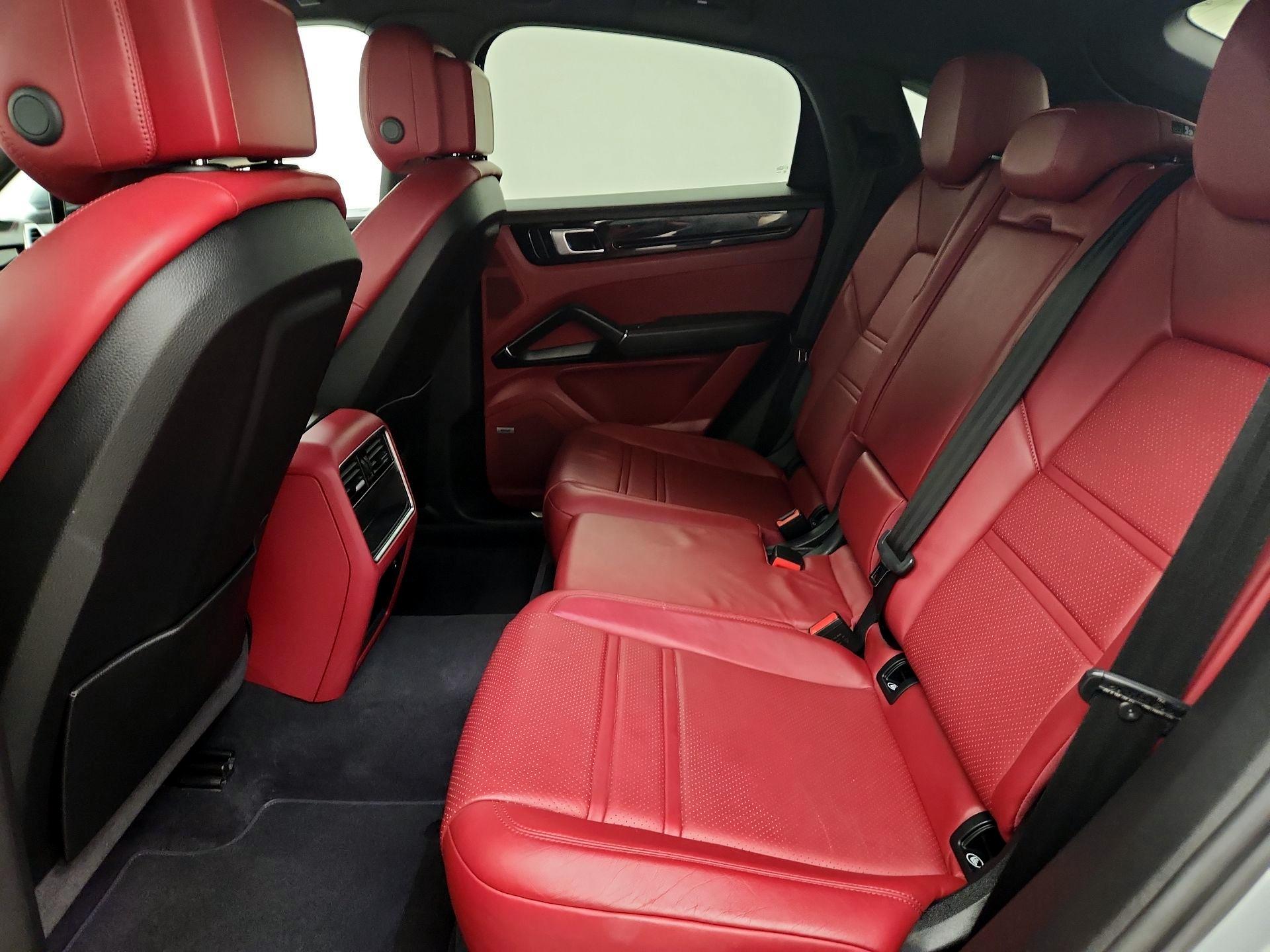 Thumbnail: 2020 Porsche Cayenne - 20