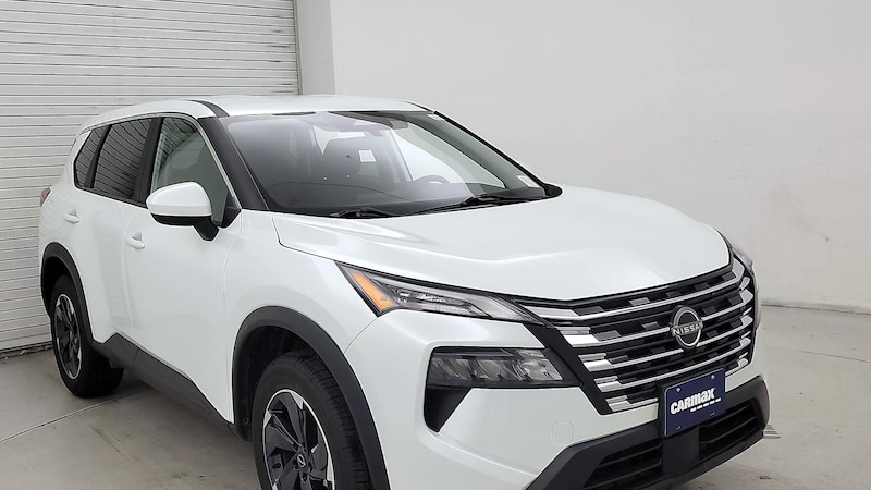 2024 Nissan Rogue SV Hero Image