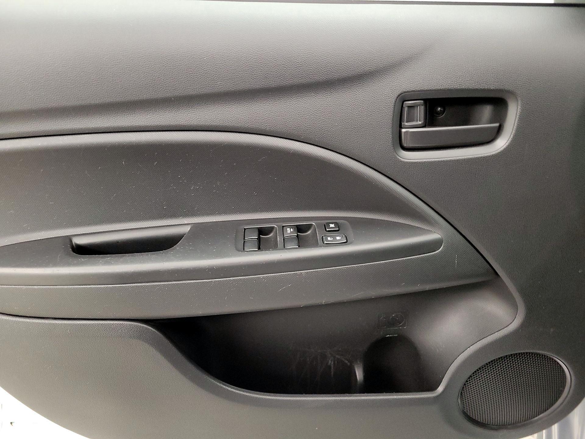 Thumbnail: 2017 Mitsubishi Mirage - 12