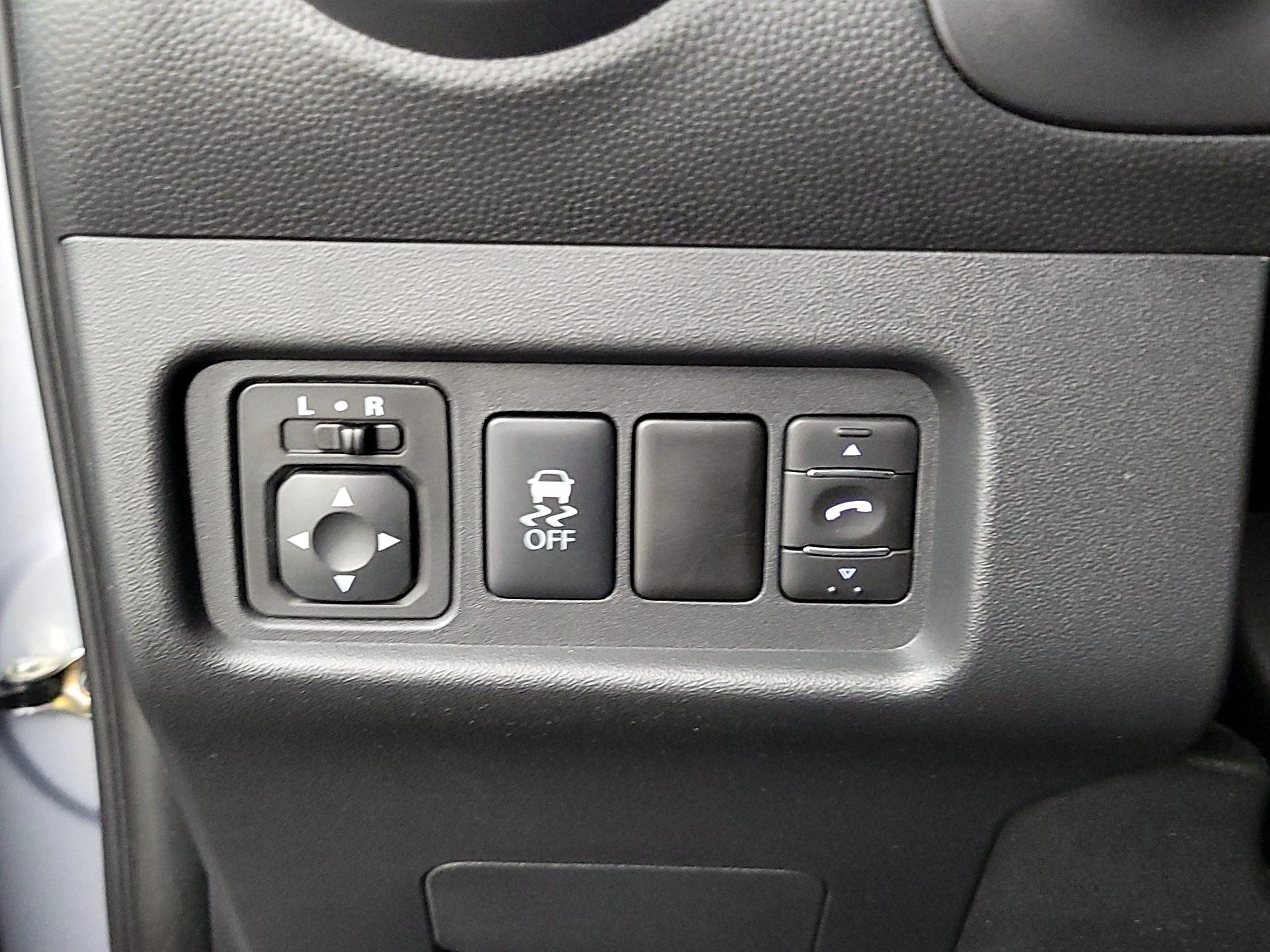 Thumbnail: 2017 Mitsubishi Mirage - 13