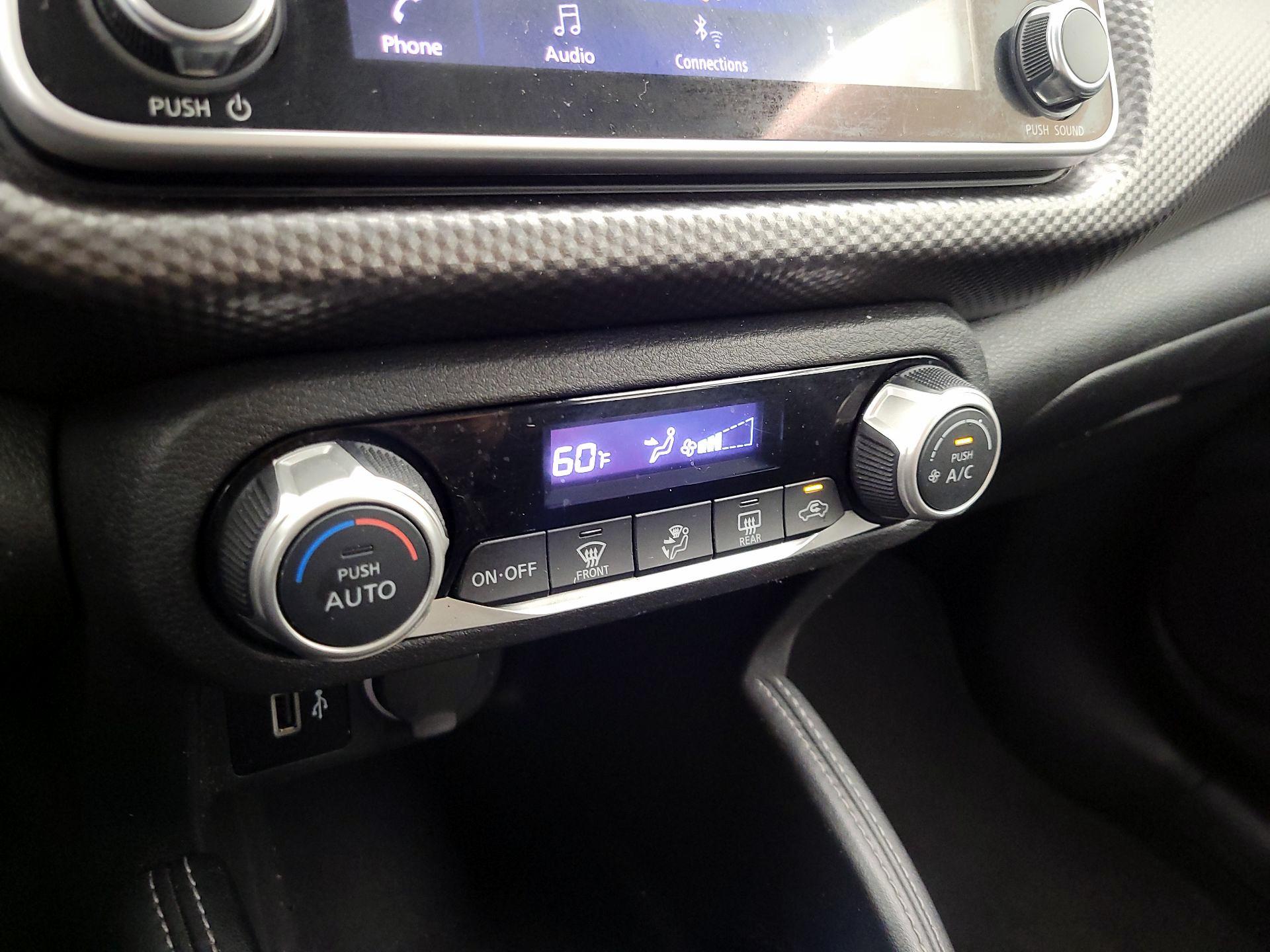 Thumbnail: 2020 Nissan Kicks - 15