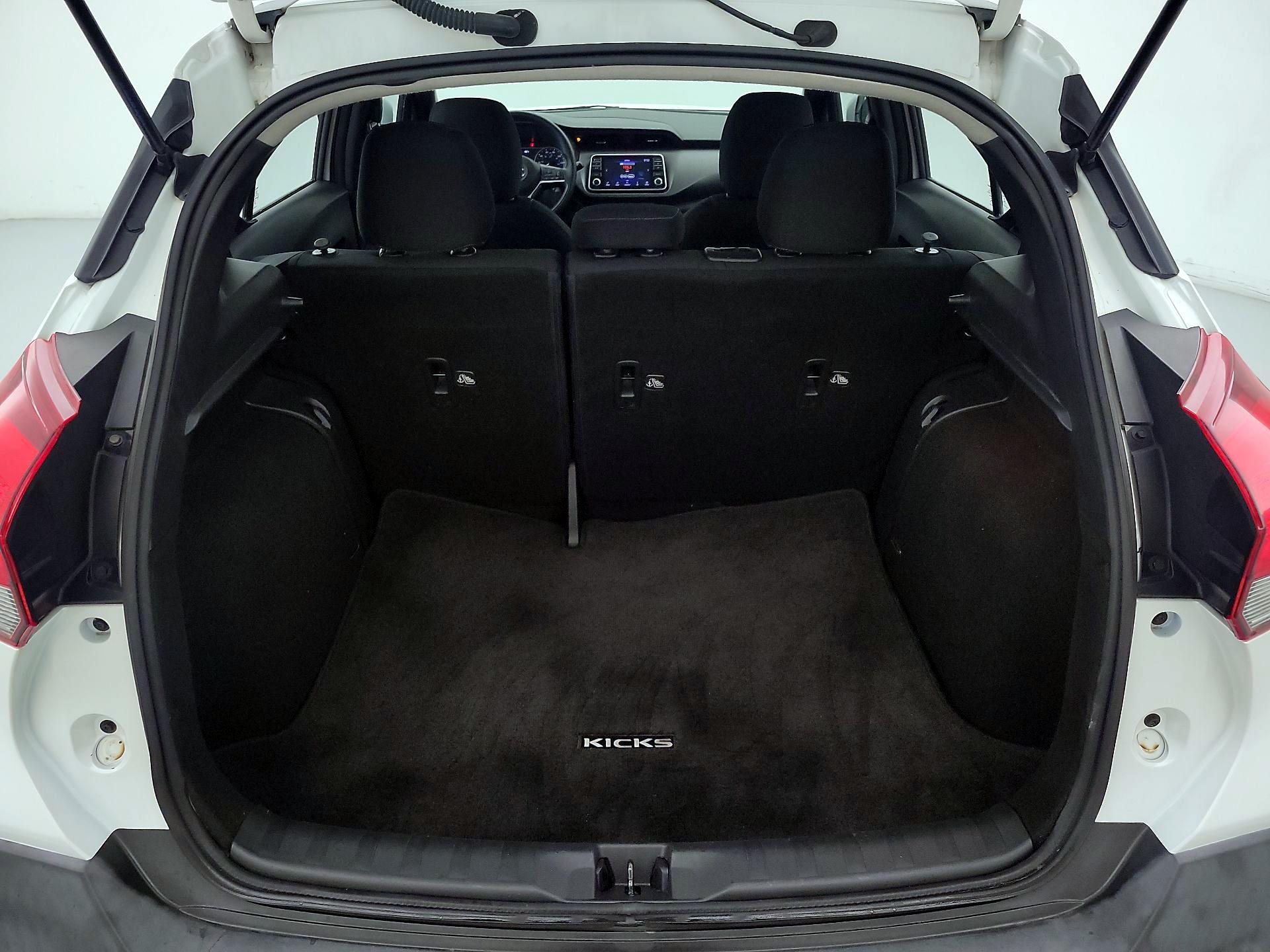 Thumbnail: 2020 Nissan Kicks - 19