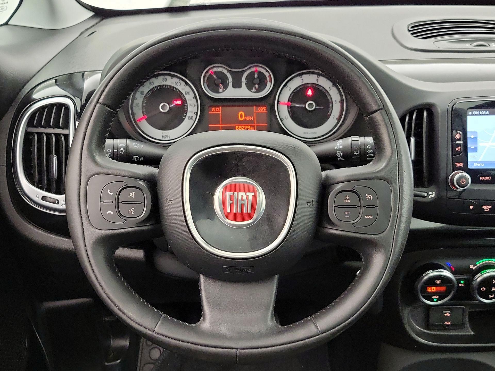 Thumbnail: 2015 Fiat 500L - 10