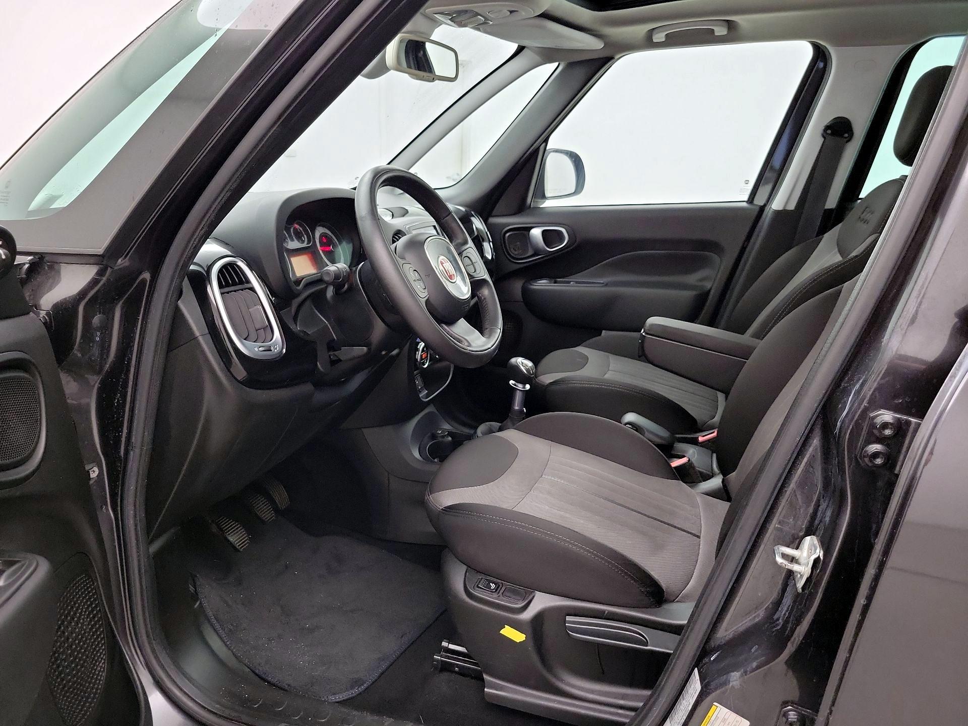 Thumbnail: 2015 Fiat 500L - 11