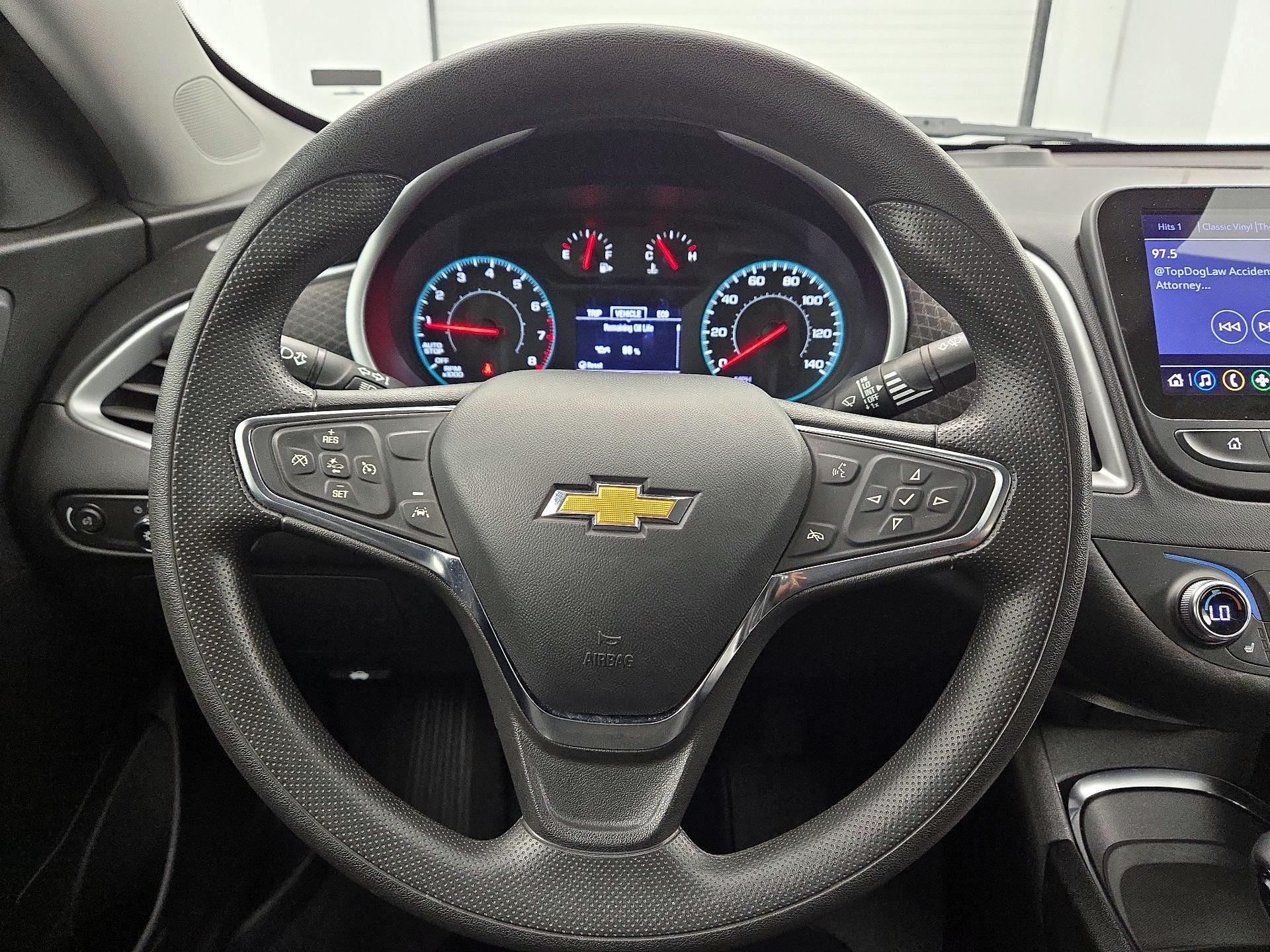 Thumbnail: 2023 Chevrolet Malibu - 10