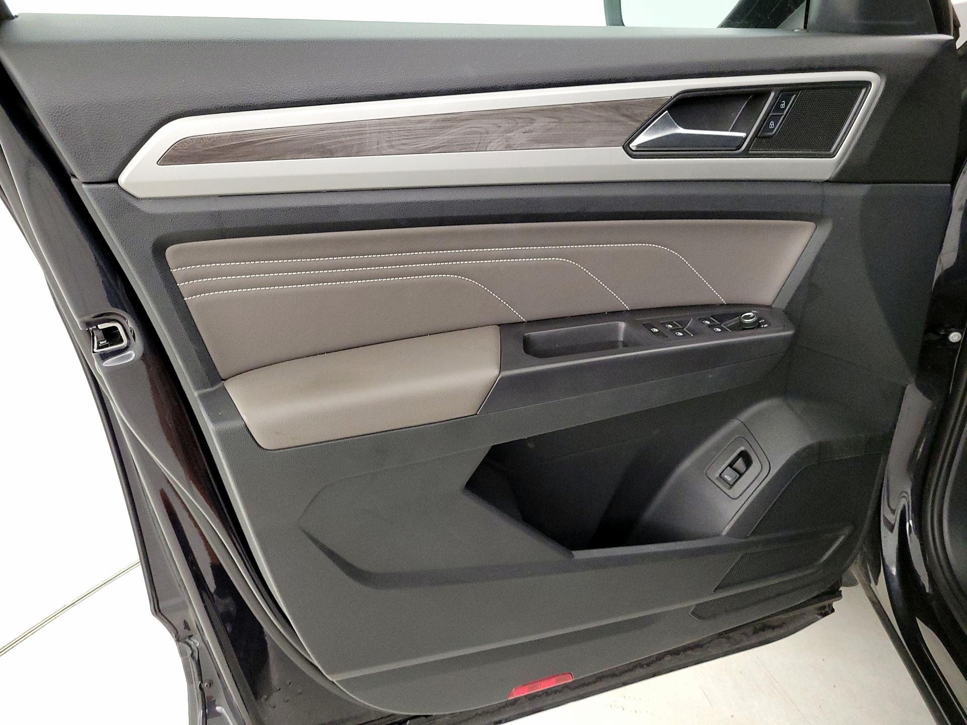 Thumbnail: 2021 Volkswagen Atlas - 12