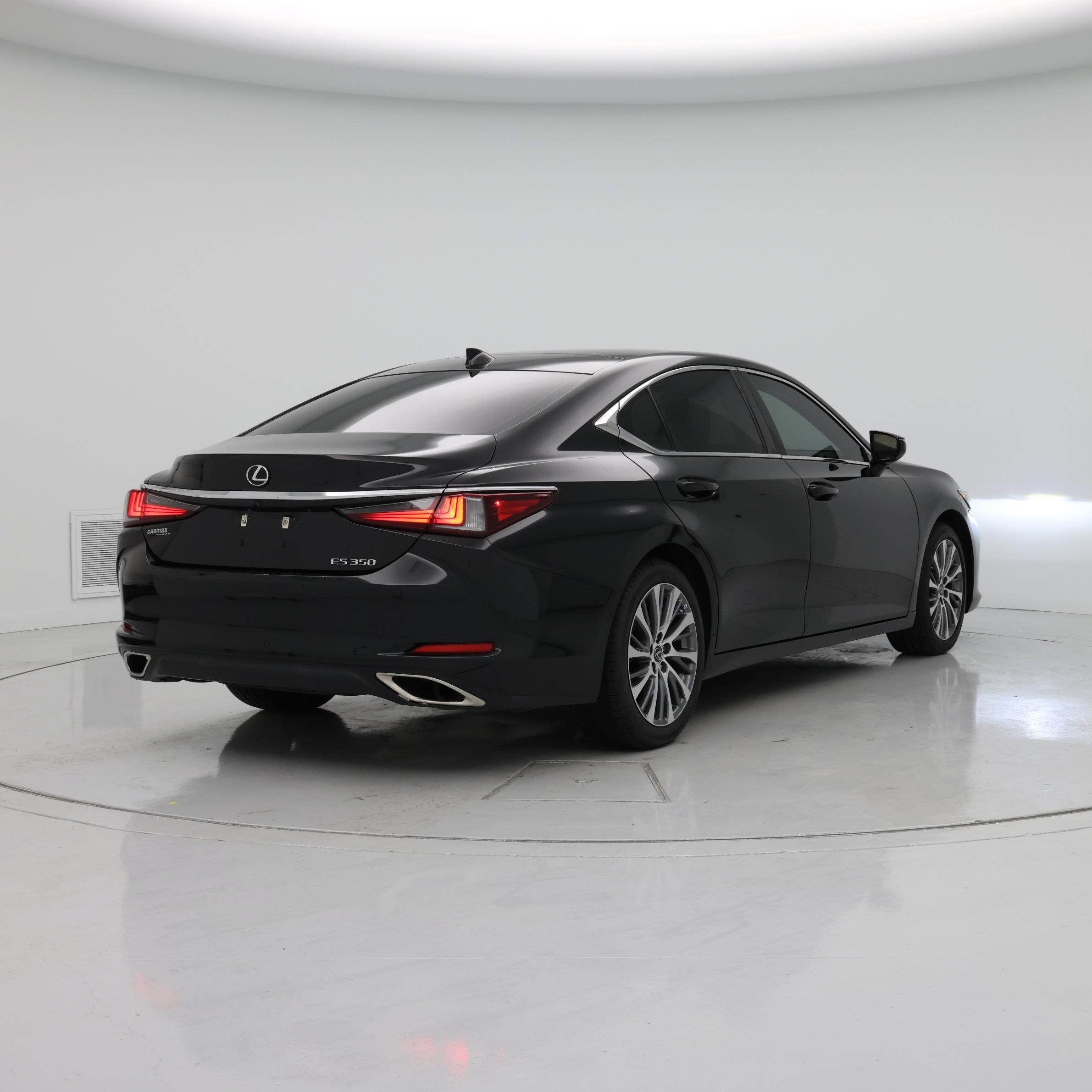 Thumbnail: 2019 Lexus ES - 8