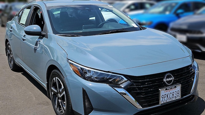 2024 Nissan Sentra SR Hero Image
