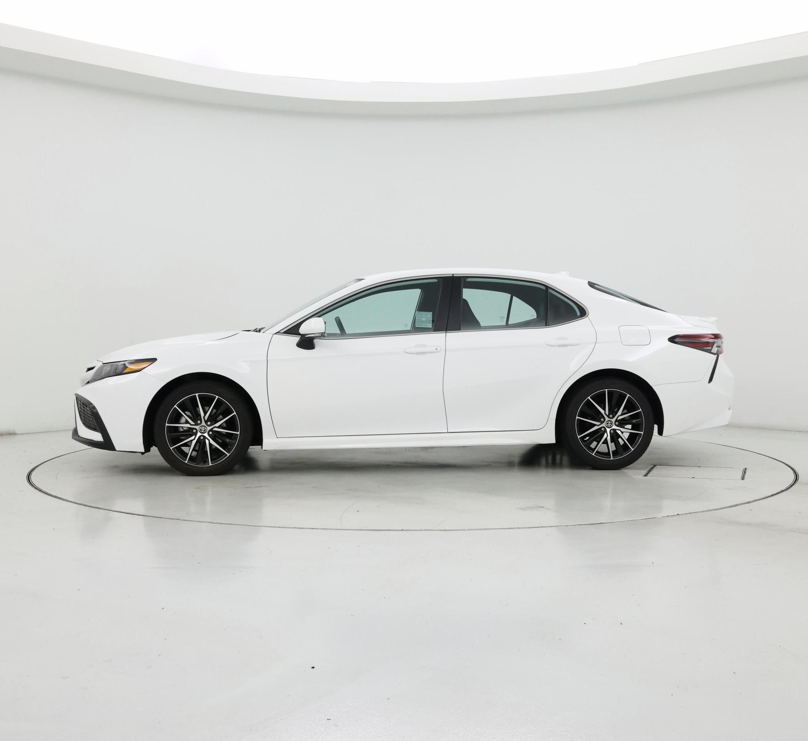 Thumbnail: 2024 Toyota Camry - 3