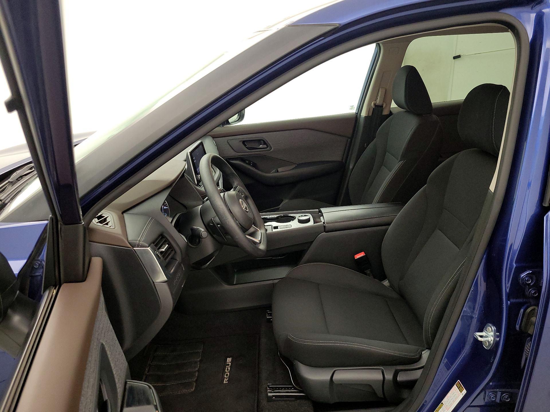 Thumbnail: 2023 Nissan Rogue - 9