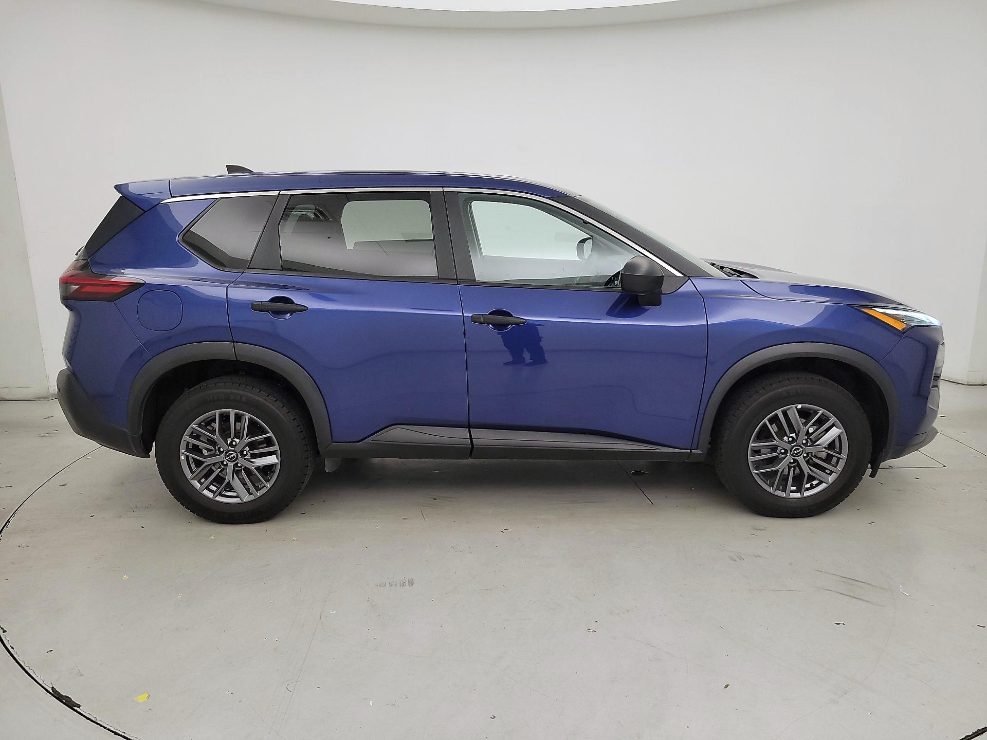 Thumbnail: 2023 Nissan Rogue - 4