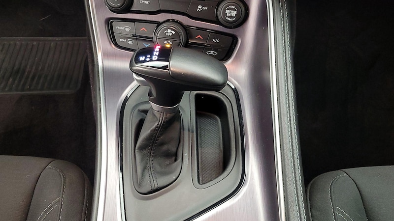 2018 Dodge Challenger SXT 17