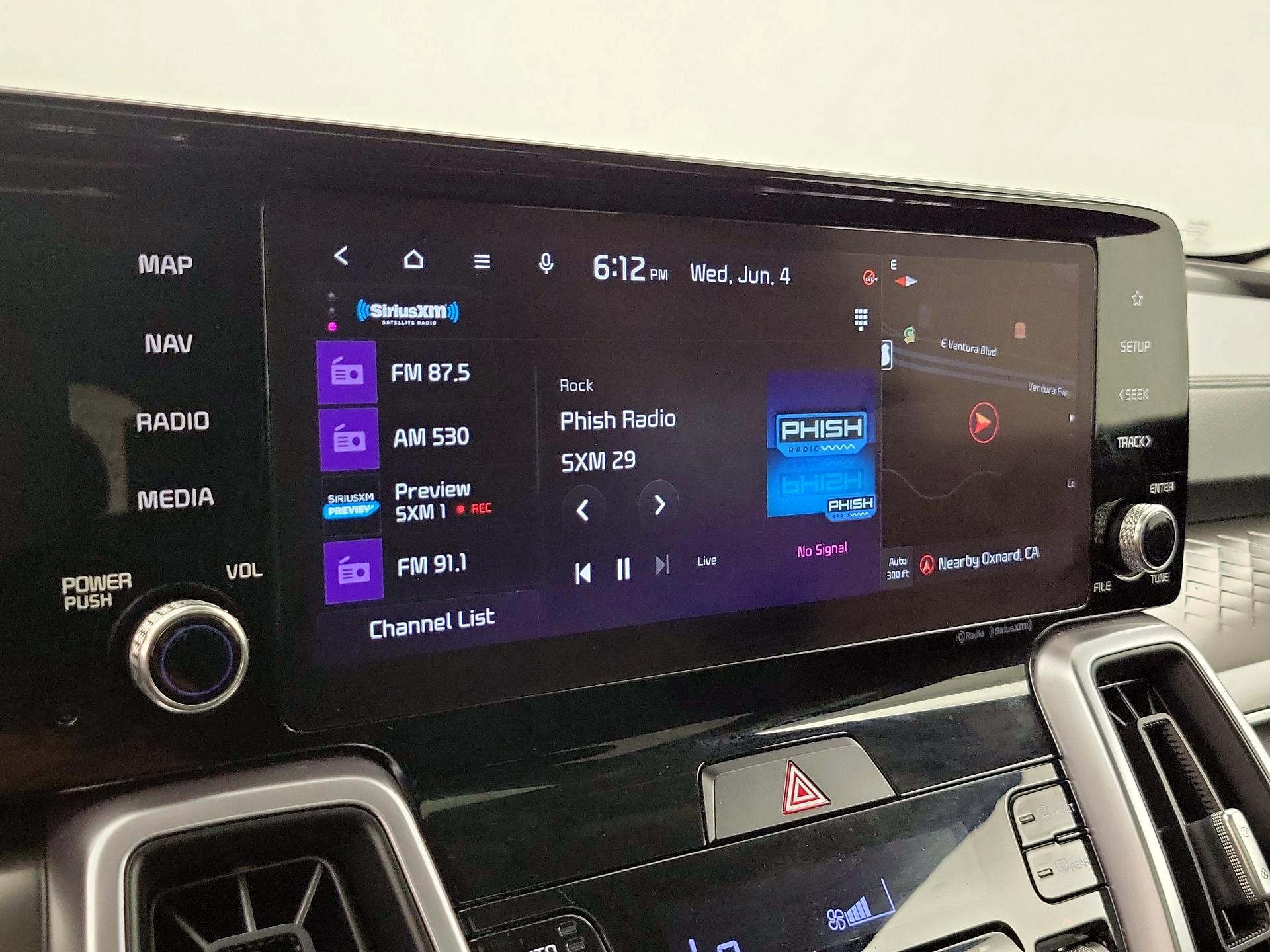 Thumbnail: 2023 Kia Sorento - 16