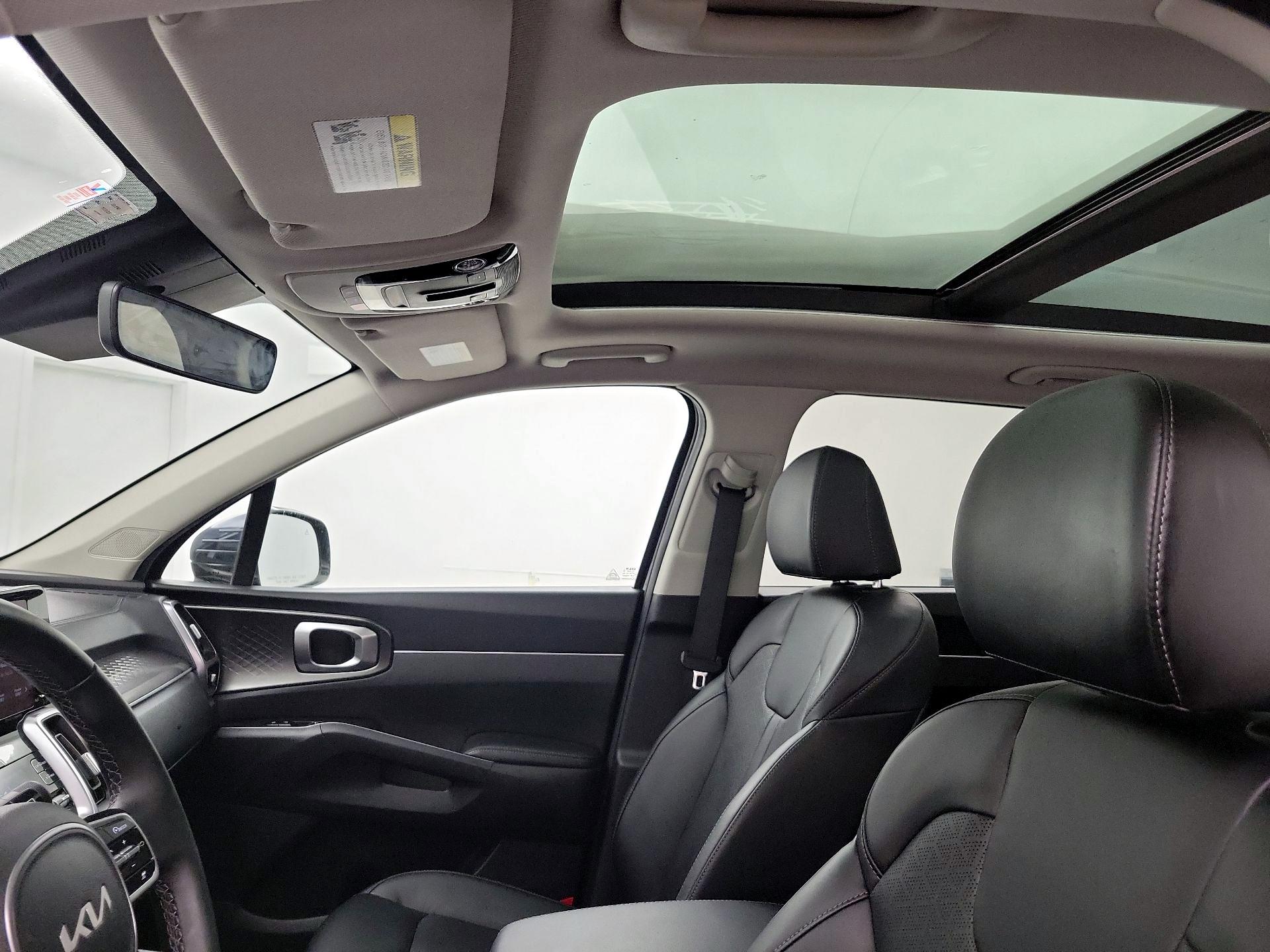 Thumbnail: 2023 Kia Sorento - 20