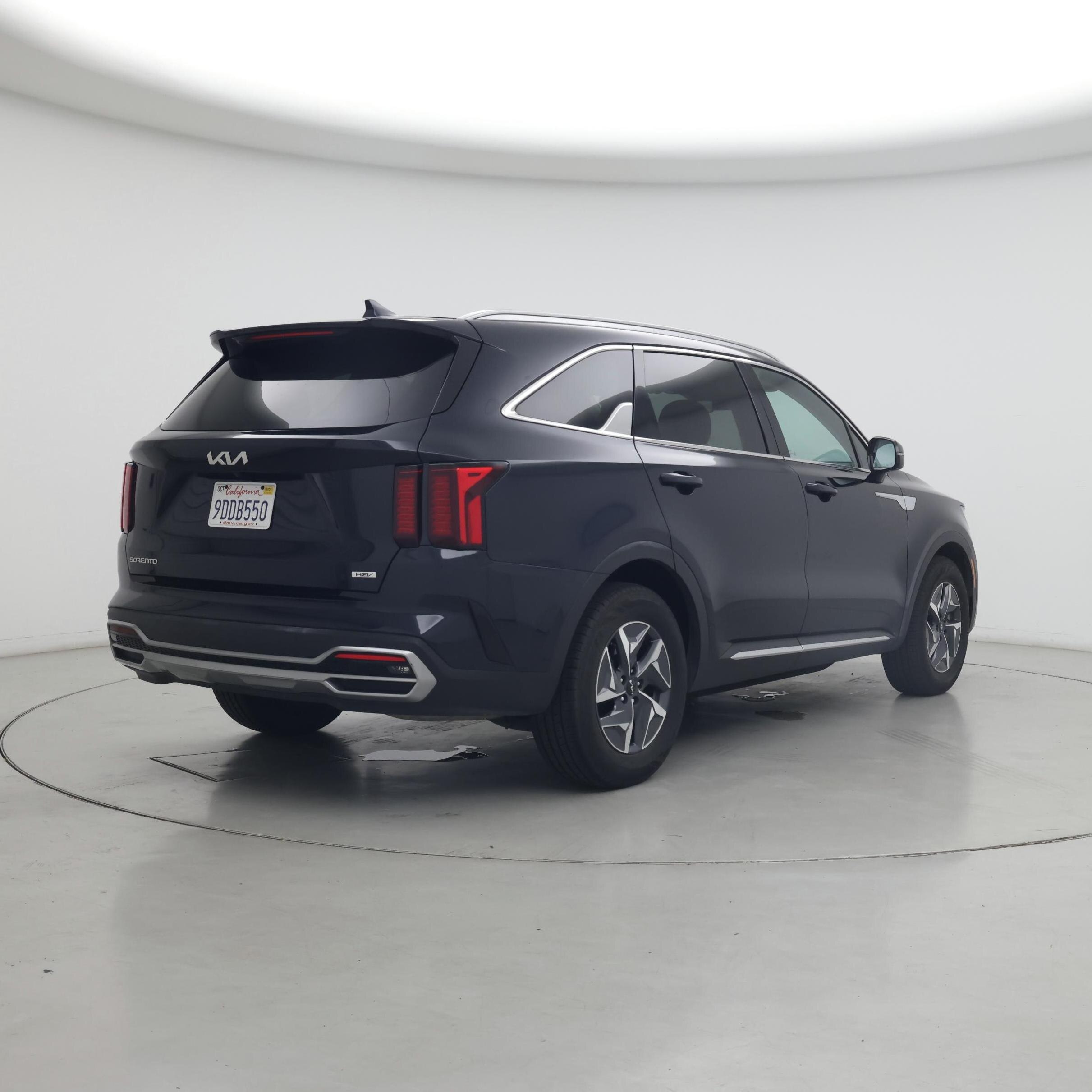 Thumbnail: 2023 Kia Sorento - 8