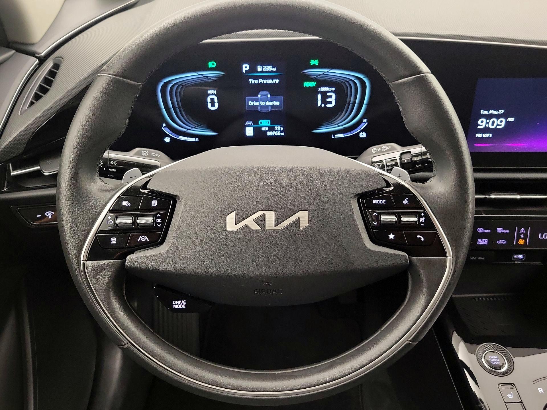 Thumbnail: 2024 Kia Niro - 10