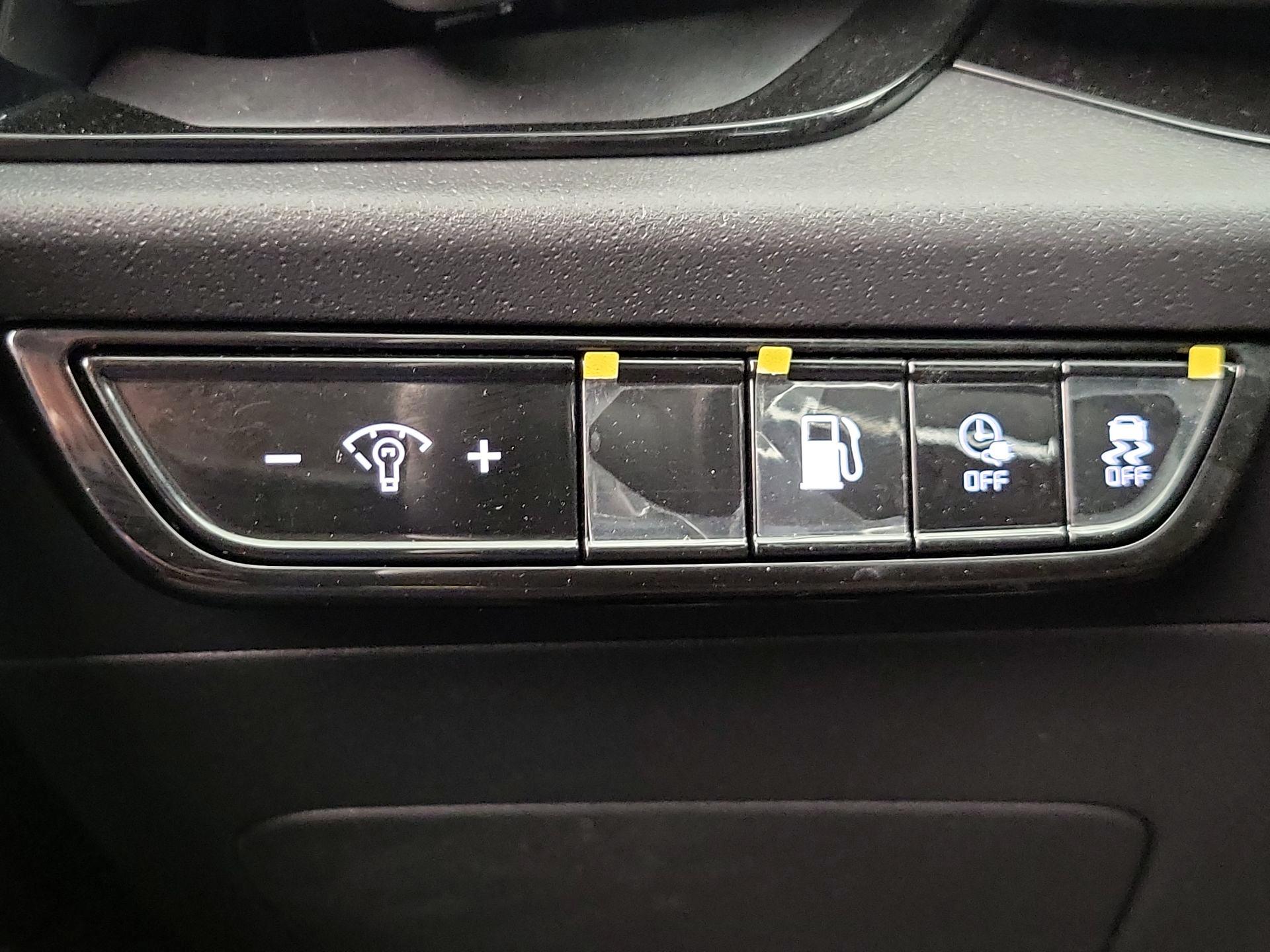 Thumbnail: 2024 Kia Niro - 13