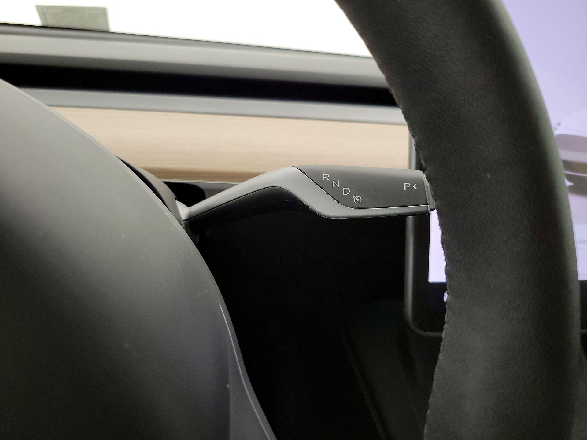 Thumbnail: 2023 Tesla Model Y - 17