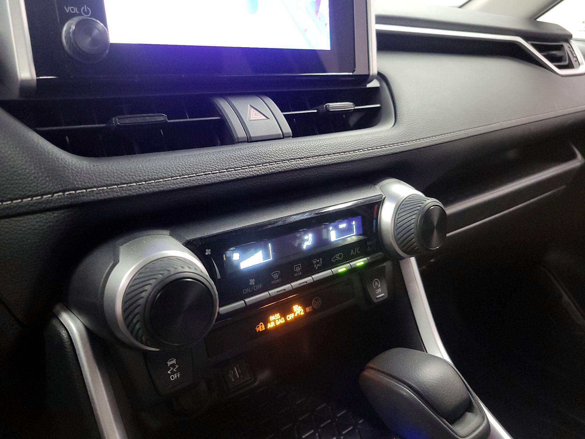 Thumbnail: 2024 Toyota RAV4 - 15