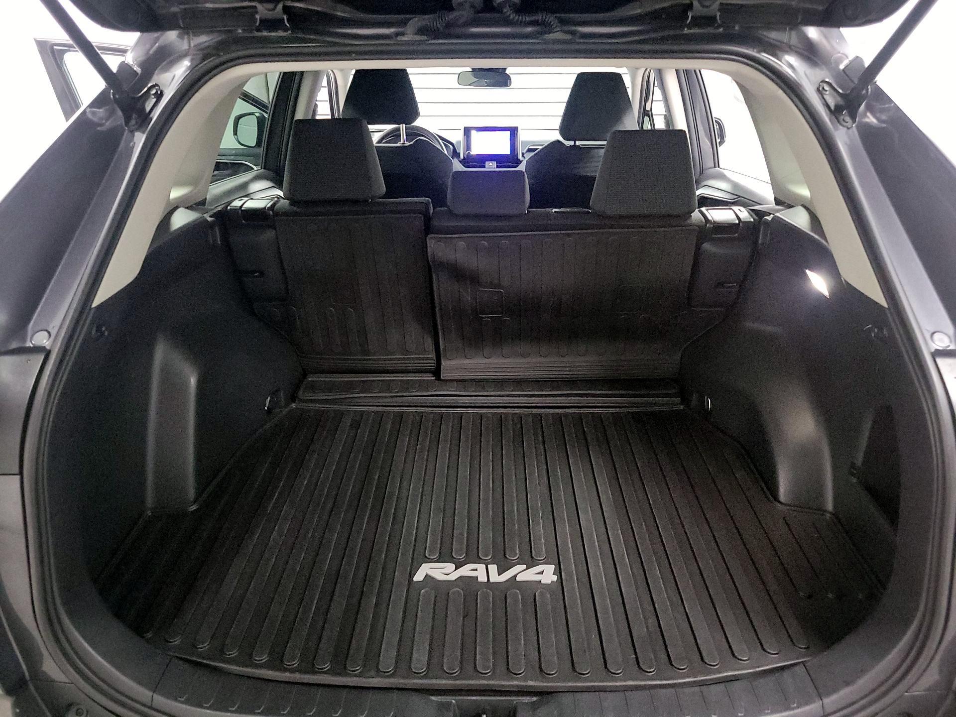 Thumbnail: 2024 Toyota RAV4 - 18