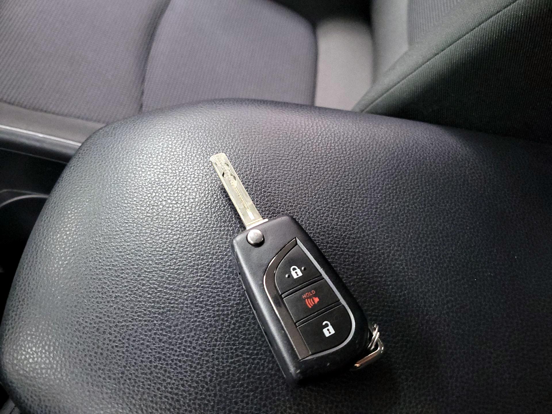 Thumbnail: 2024 Toyota RAV4 - 20