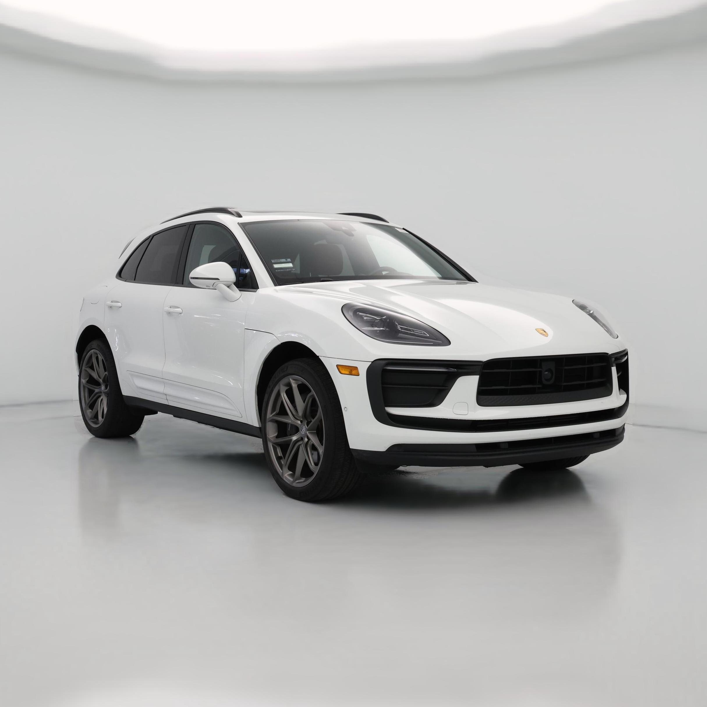 Thumbnail: 2022 Porsche Macan - 1
