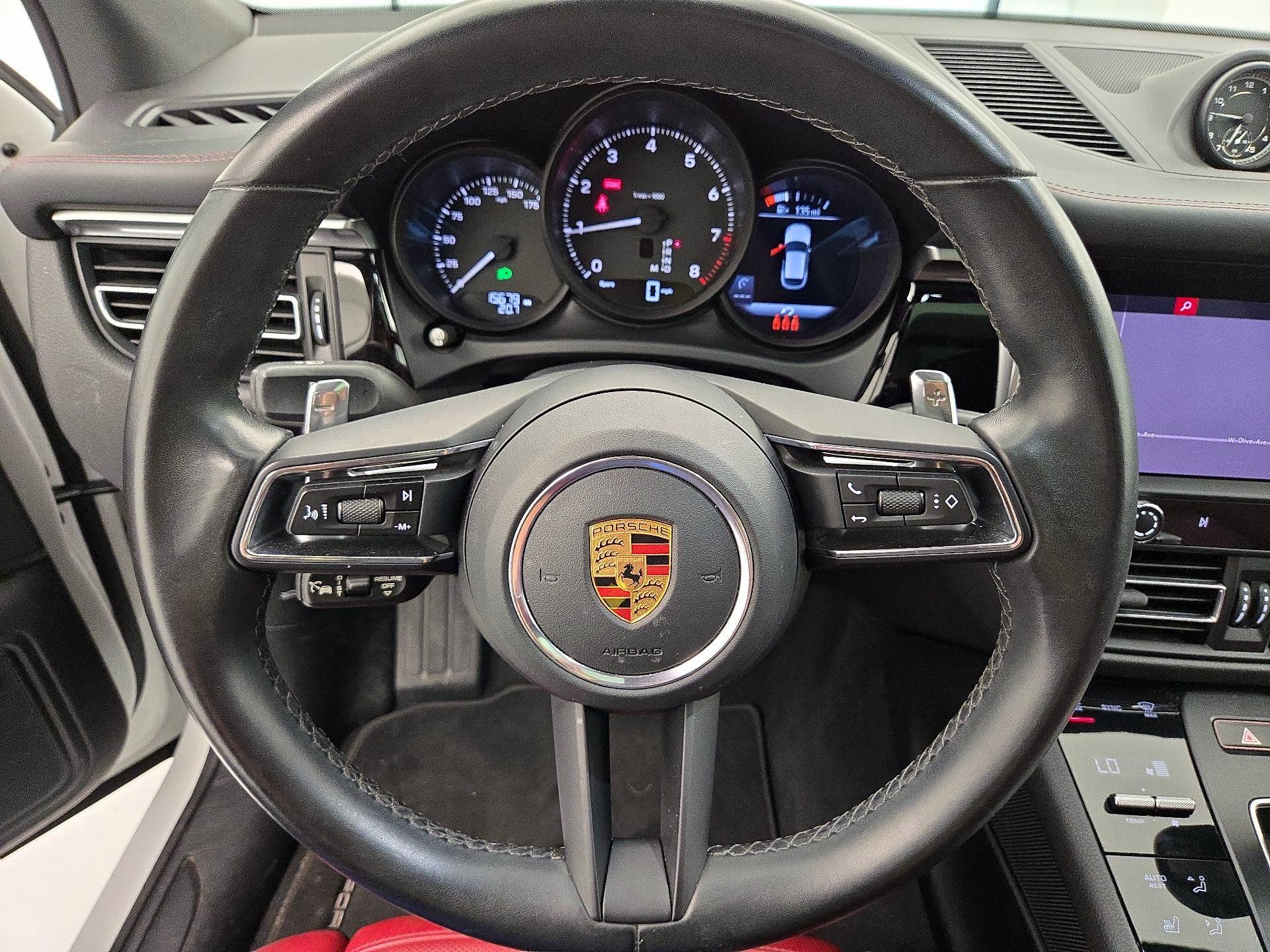 Thumbnail: 2022 Porsche Macan - 10