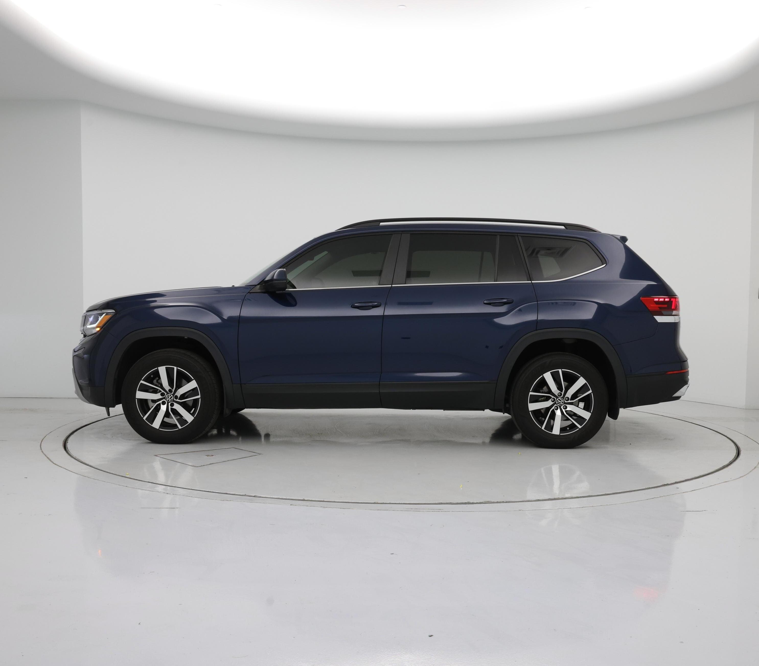 Thumbnail: 2022 Volkswagen Atlas - 3