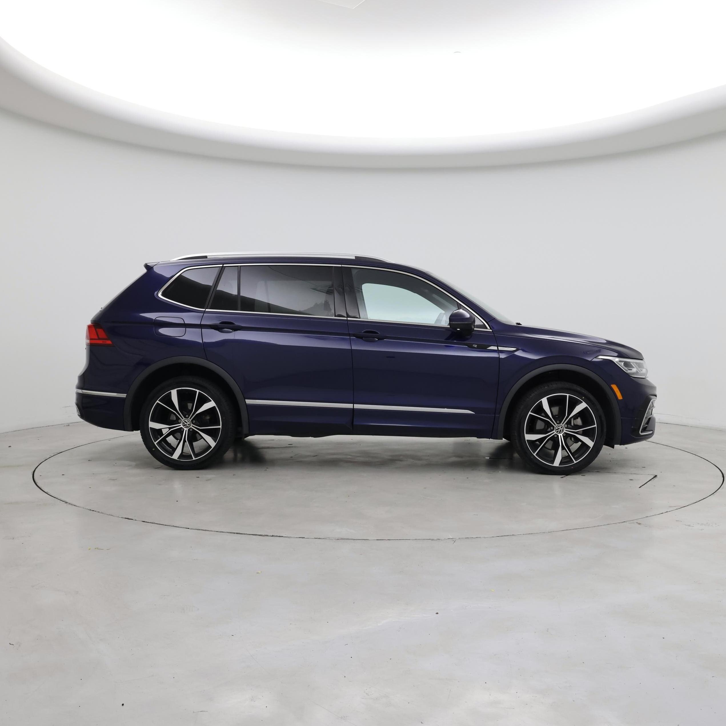 Thumbnail: 2022 Volkswagen Tiguan - 7