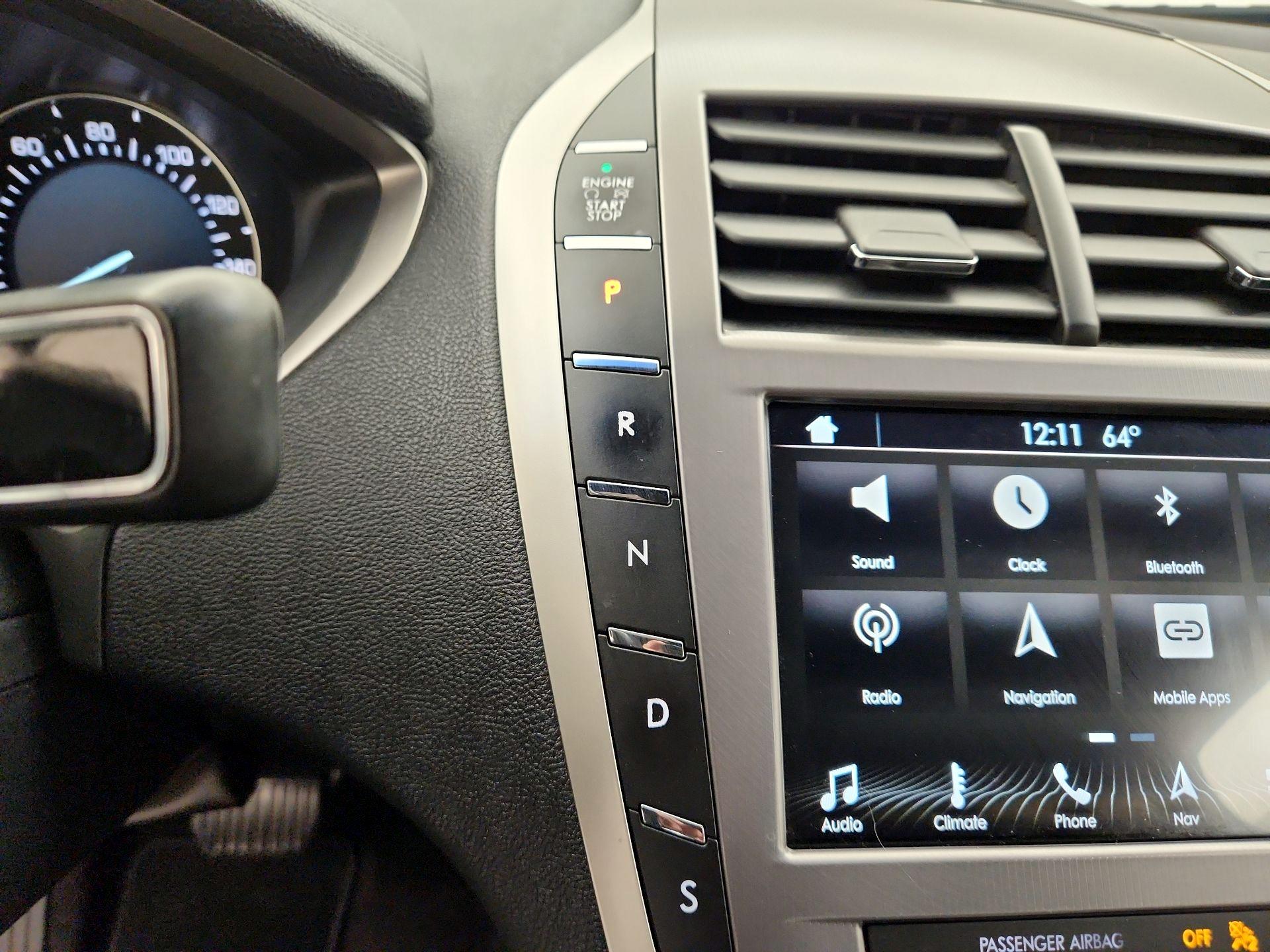 Thumbnail: 2017 Lincoln MKZ - 18