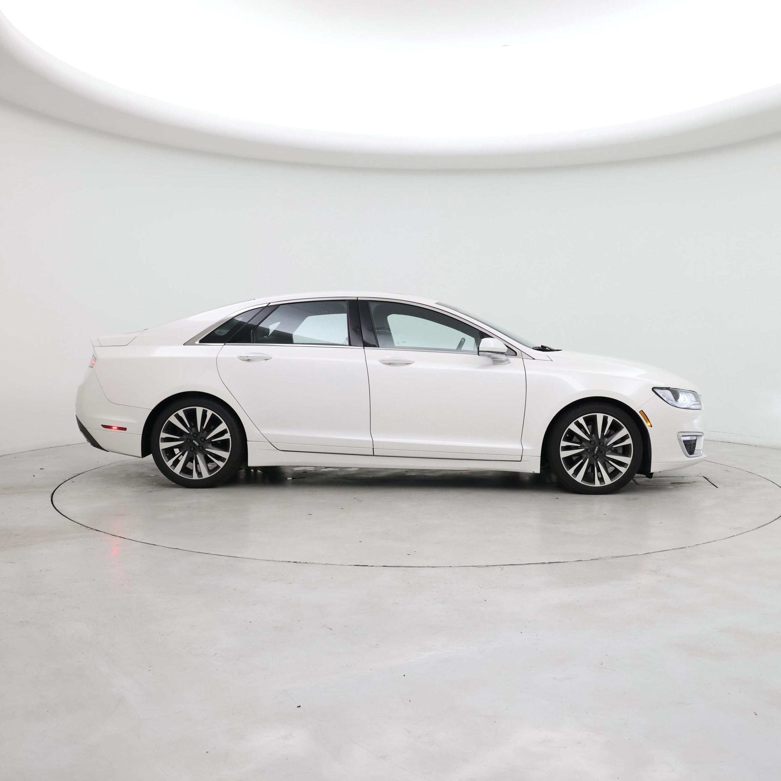 Thumbnail: 2017 Lincoln MKZ - 7