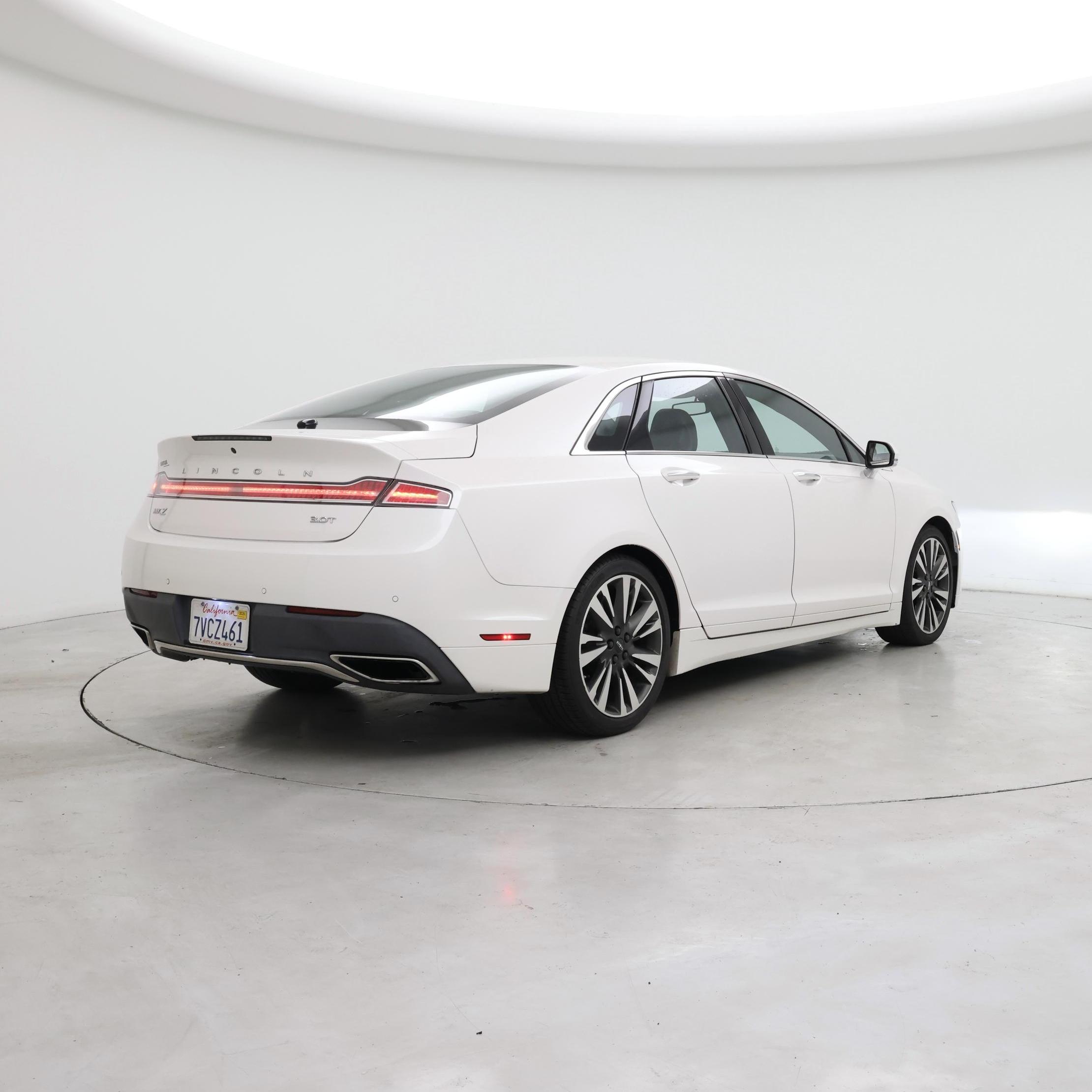 Thumbnail: 2017 Lincoln MKZ - 8