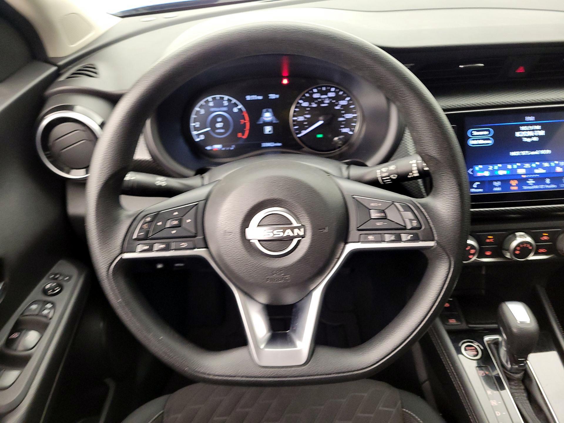 Thumbnail: 2023 Nissan Kicks - 10