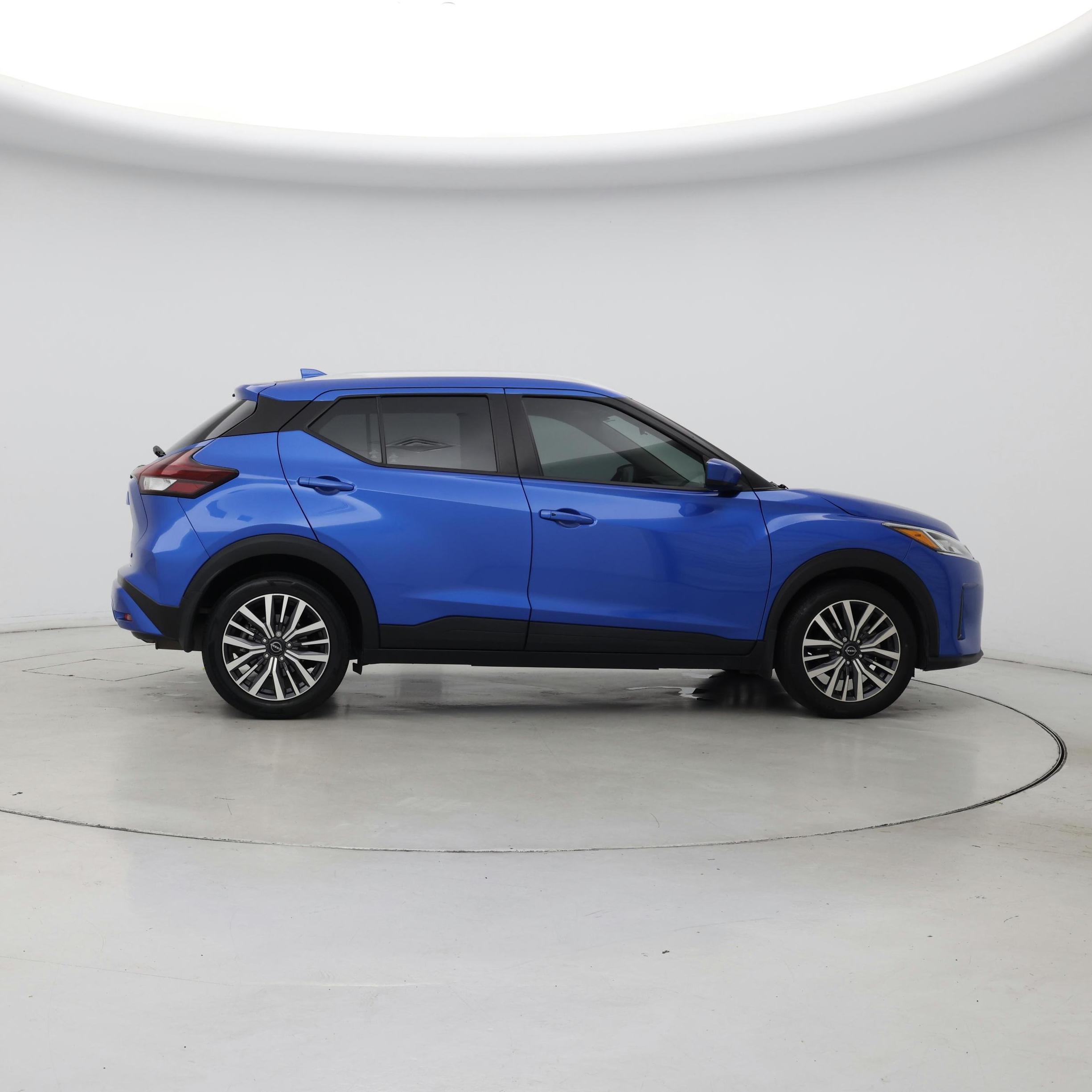 Thumbnail: 2023 Nissan Kicks - 7