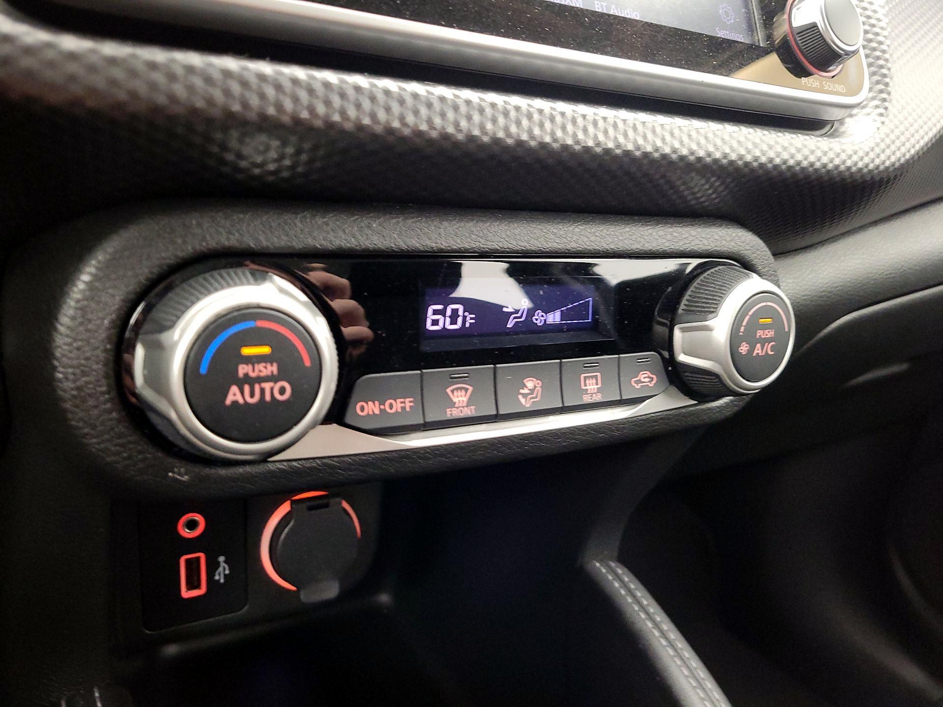 Thumbnail: 2019 Nissan Kicks - 16