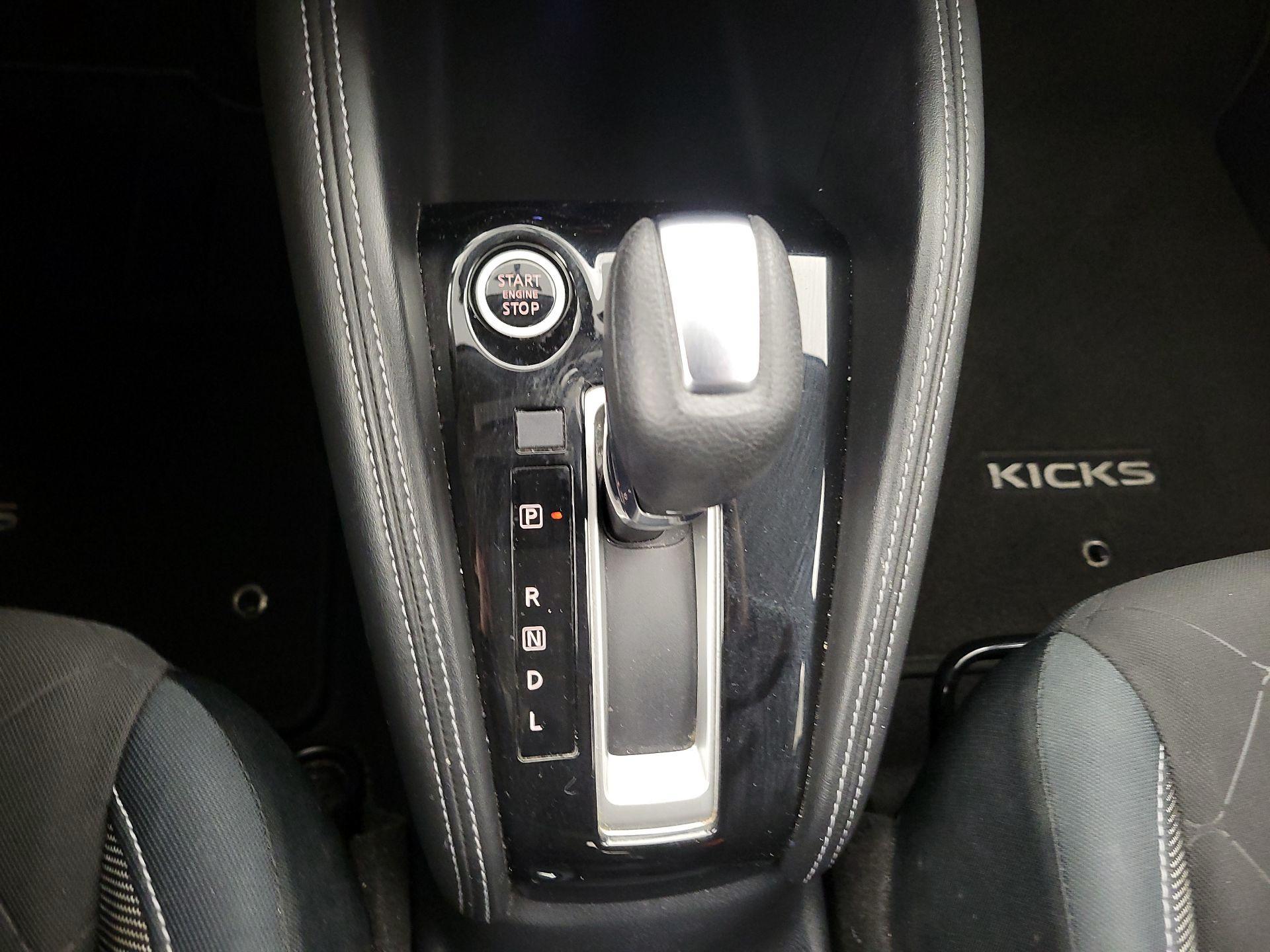 Thumbnail: 2019 Nissan Kicks - 17