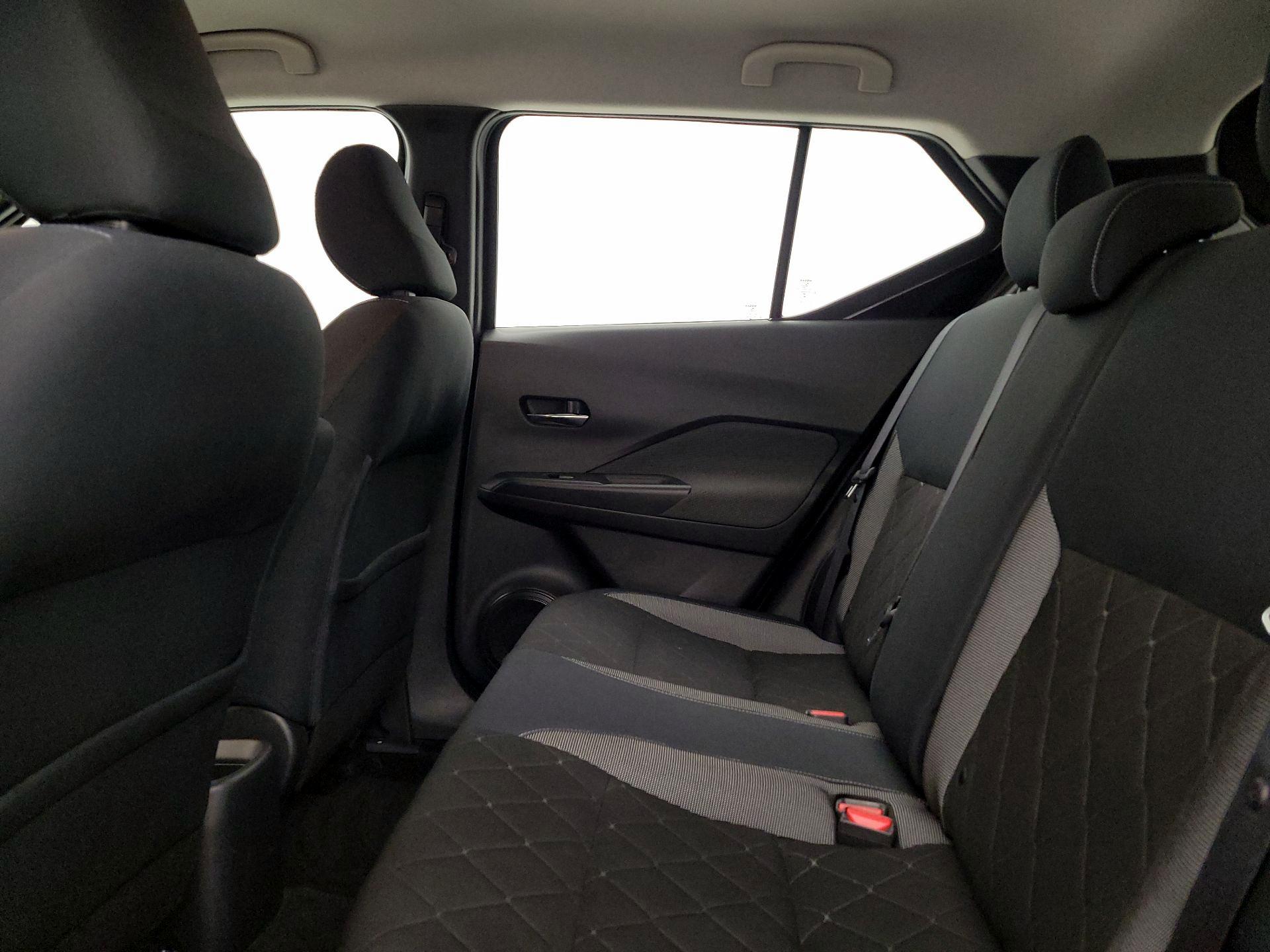 Thumbnail: 2019 Nissan Kicks - 19